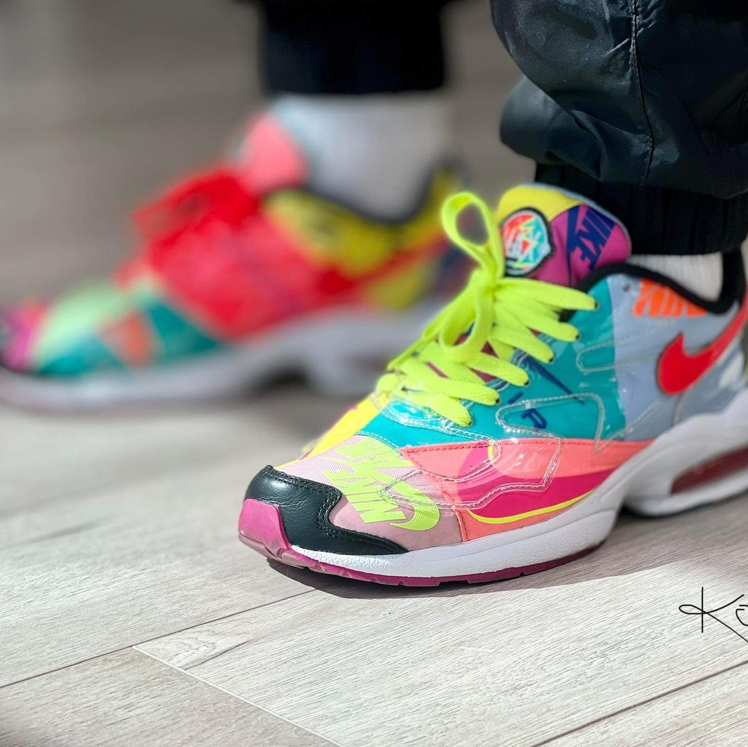 (W) Nike Air Max 1 Leopard, Nike Air Max 90 Duck Camo Volt 착용 스타일 - 3