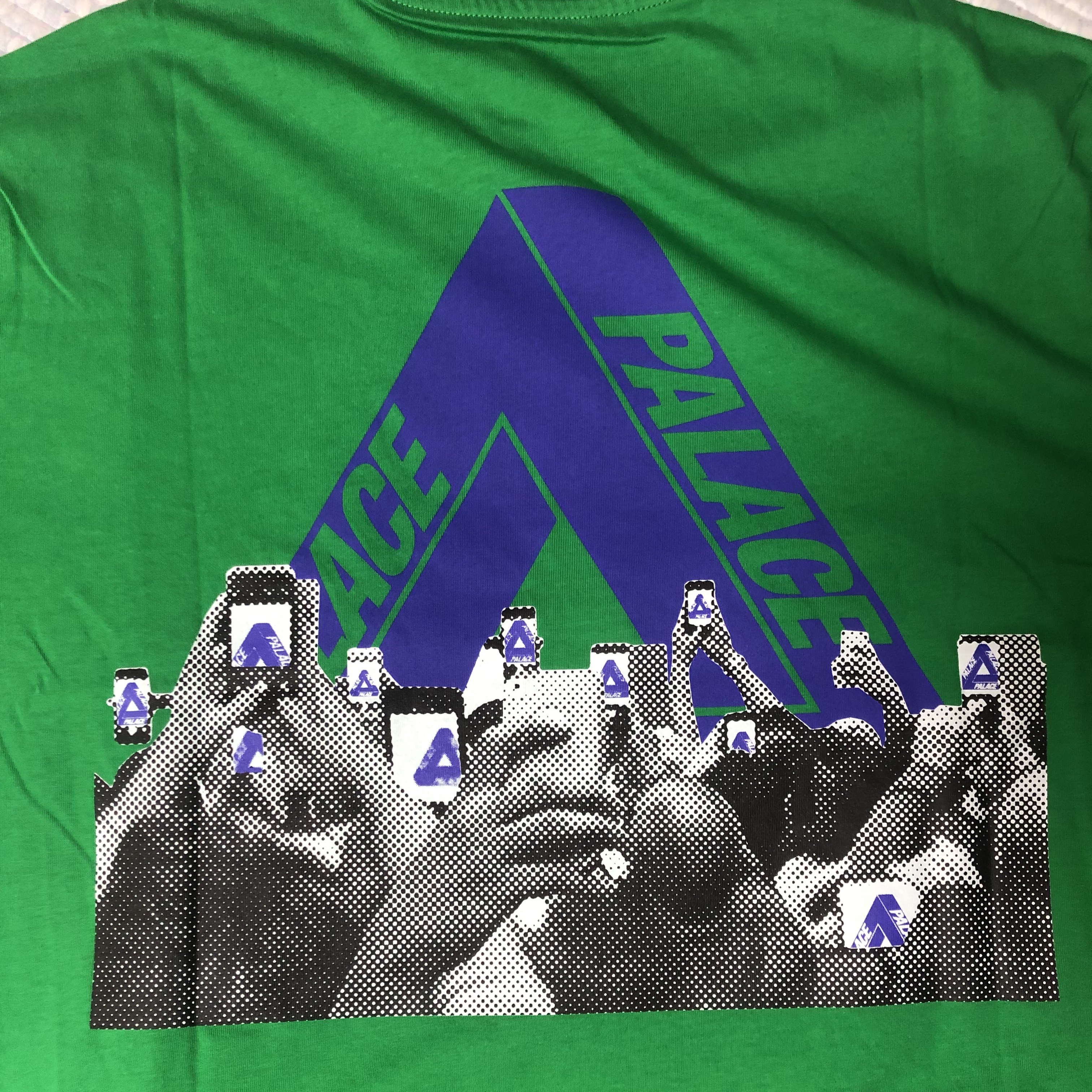 Palace Tri-Phone T-Shirt Green - 20SS 착용 스타일 - 2