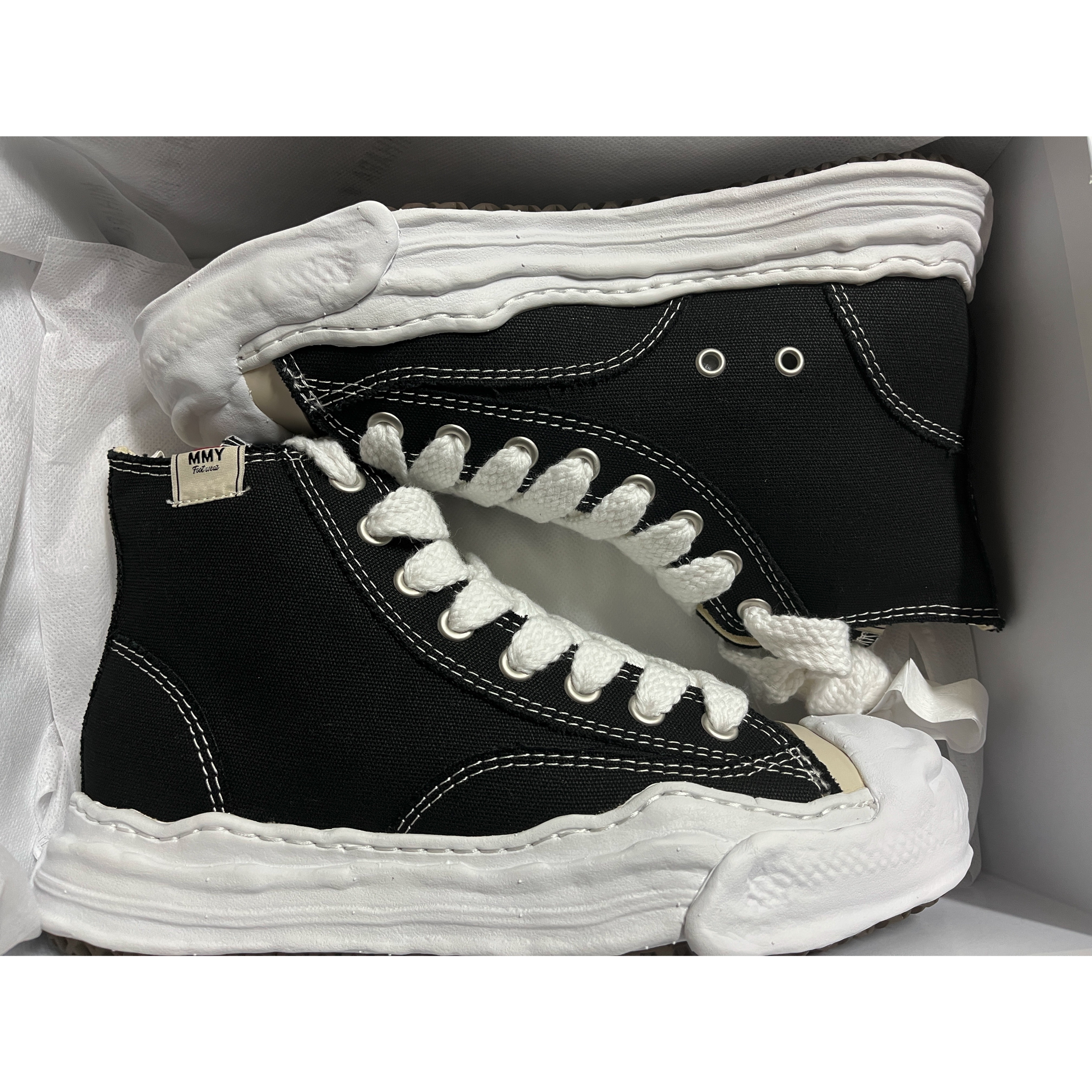 Maison Mihara Yasuhiro Hank OG Sole Canvas High-top Sneakers Black 착용 스타일