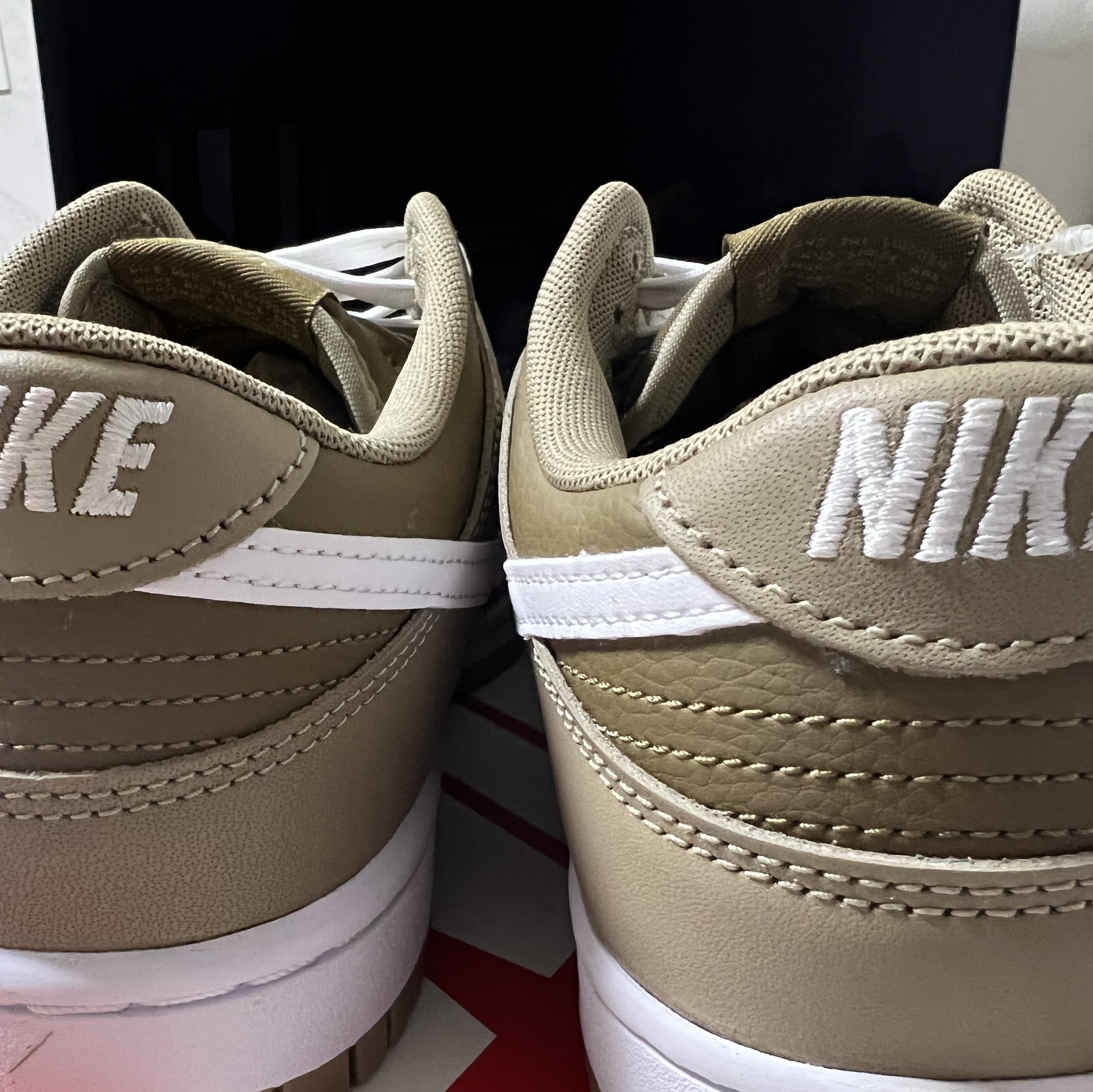 Nike Dunk Low Retro Khaki Hazel Rush 착용 스타일 - 3