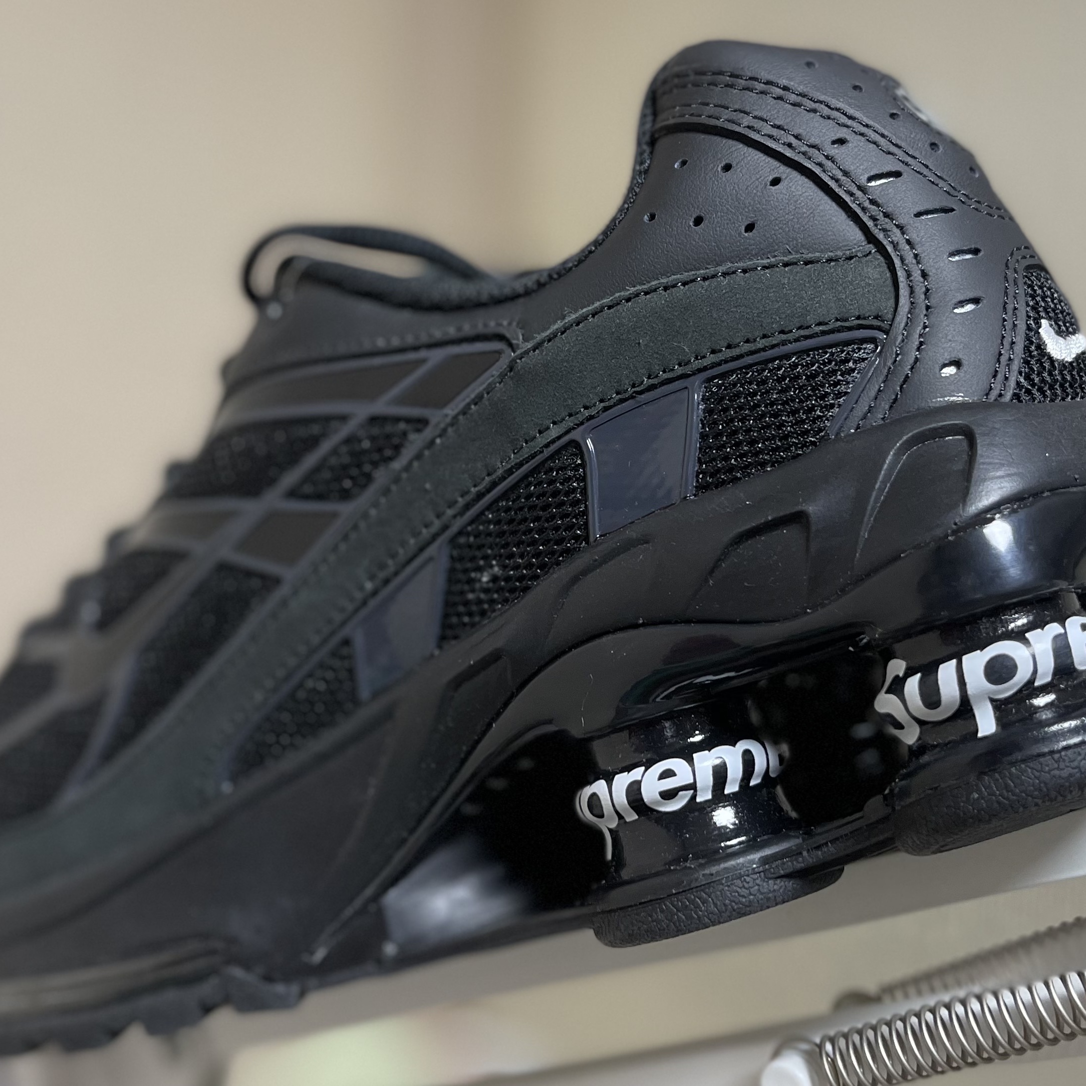 Nike x Supreme Shox Ride 2 SP Black 착용 스타일 - 1