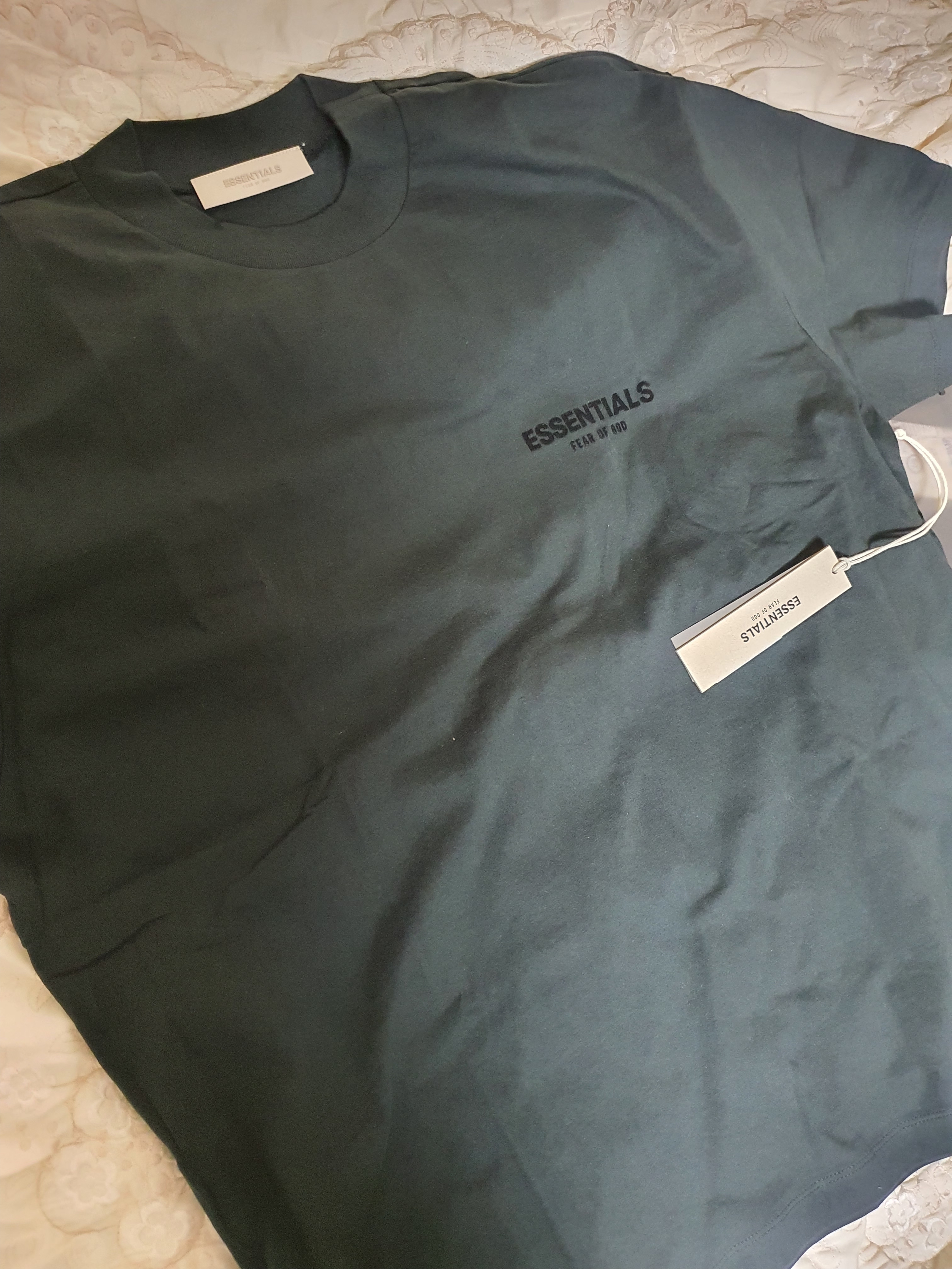 Essentials The Core Collection T-Shirt Stretch Limo 착용 스타일 - 2