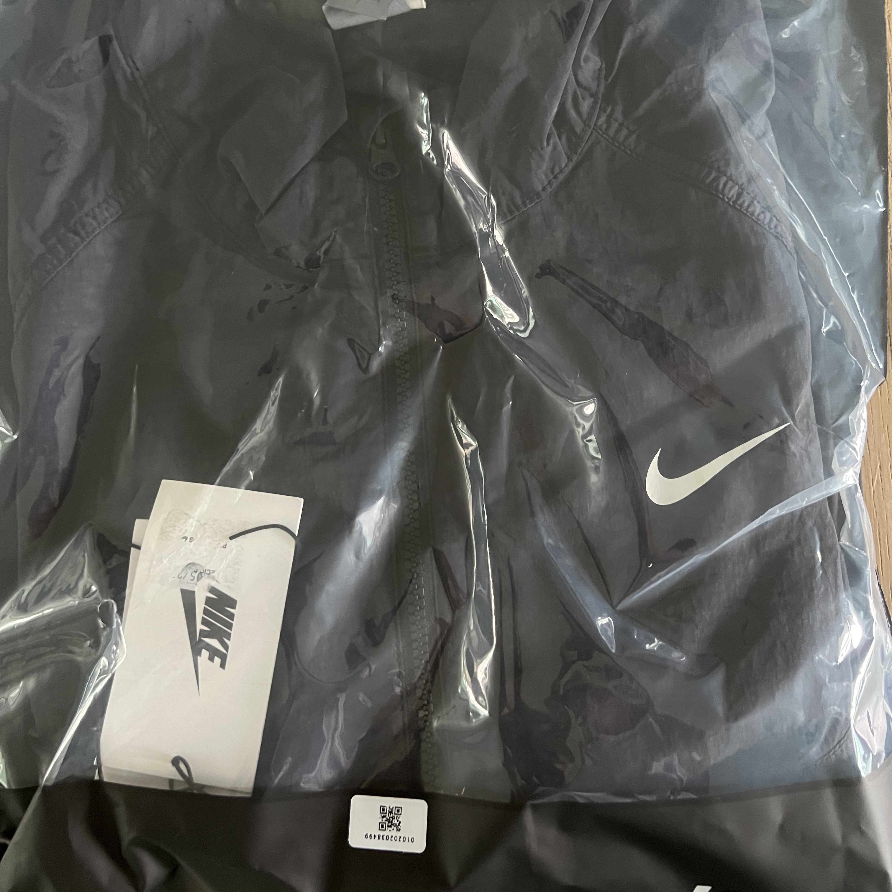 Nike x Stussy Windrunner Jacket Off Noir 착용 스타일