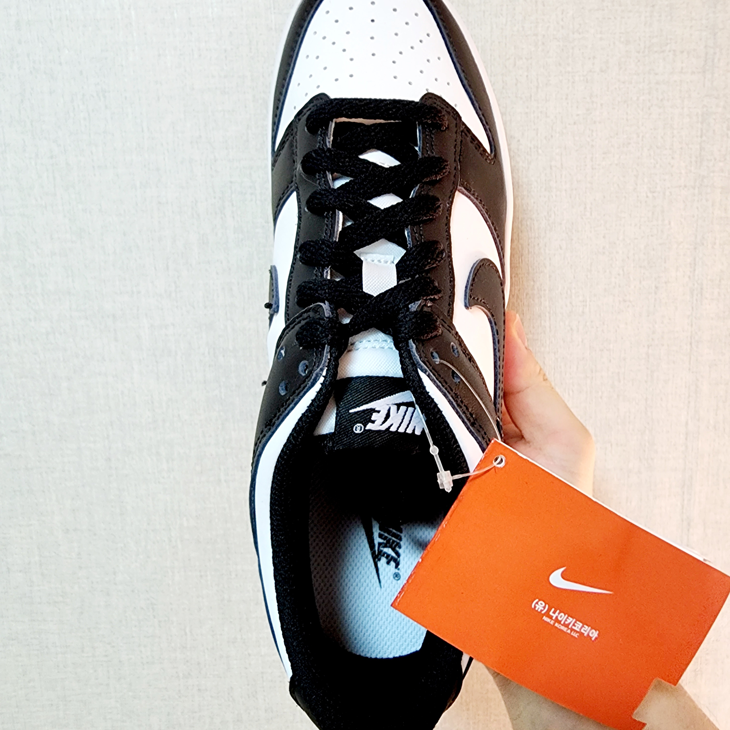 (GS) Nike Dunk Low Black 착용 스타일 - 3