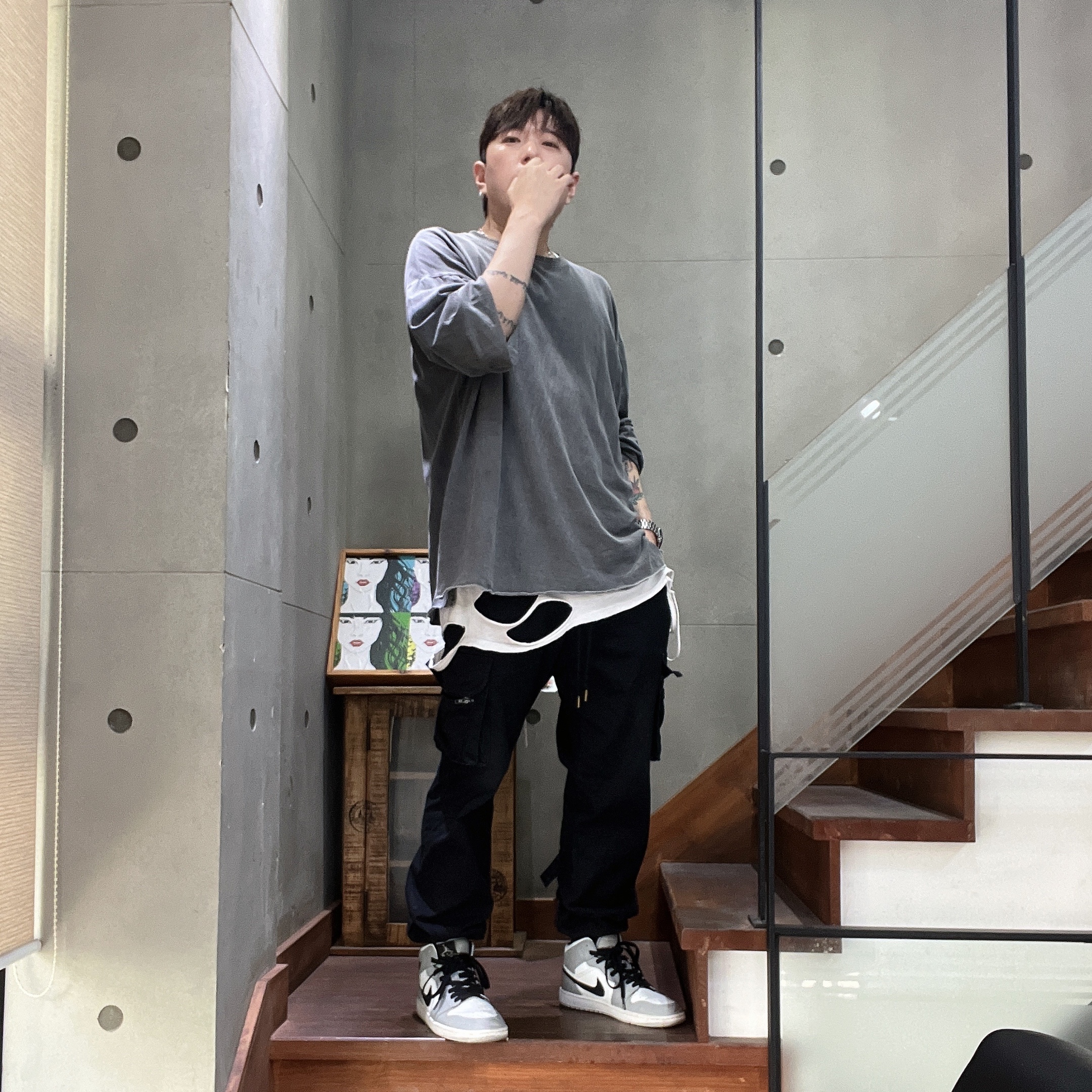 Jordan 1 Mid Light Smoke Grey 착용 스타일