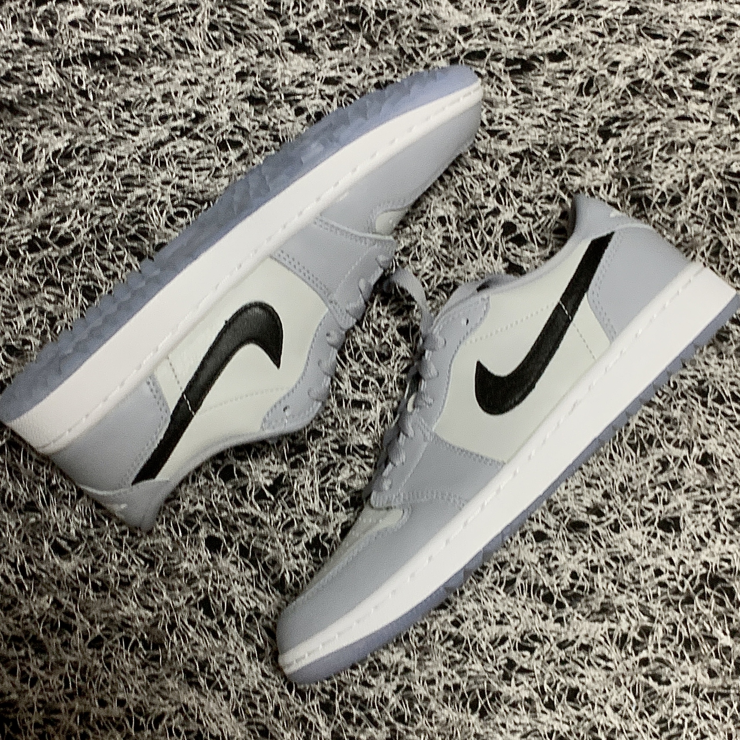 Jordan 1 Low Golf Wolf Grey 착용 스타일