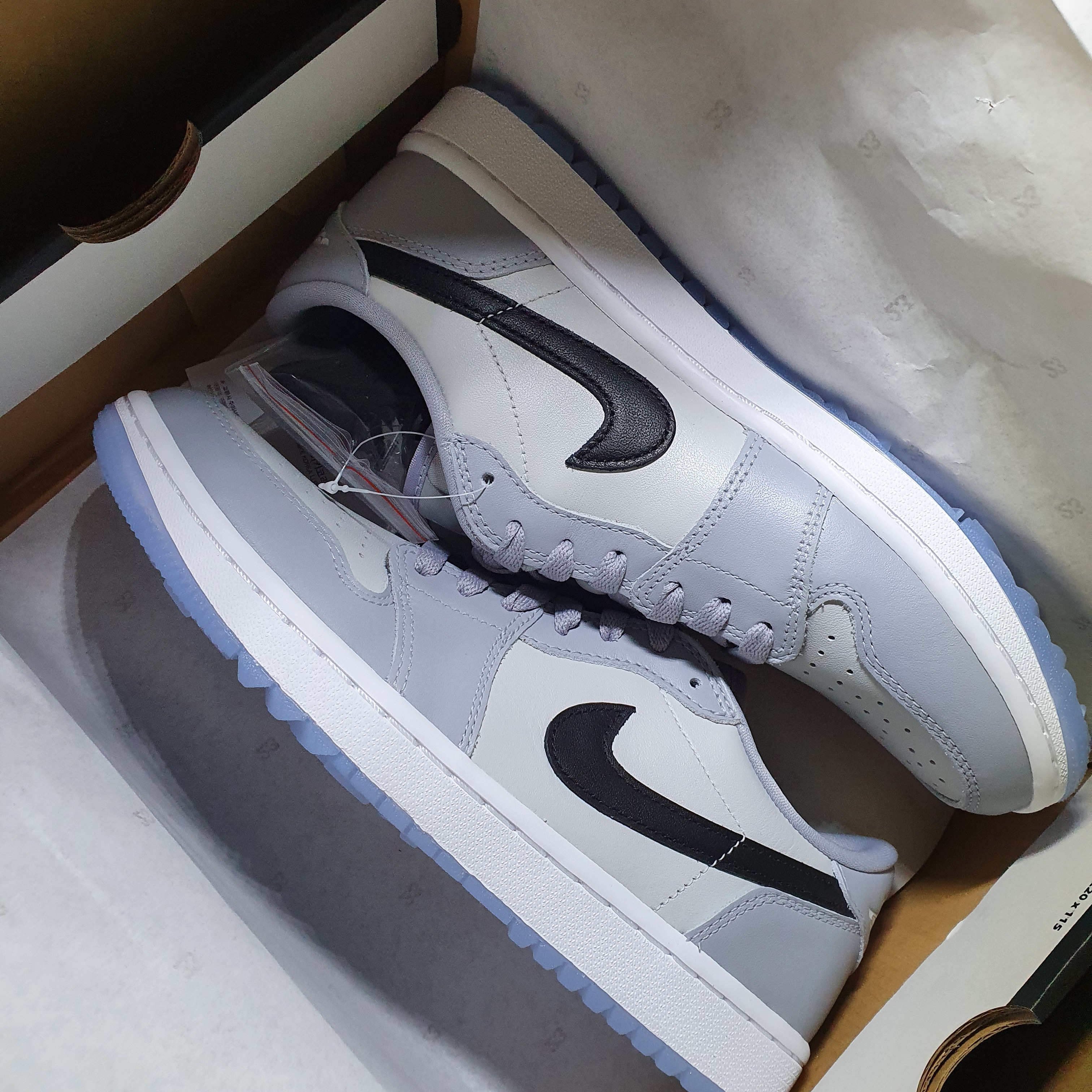 Jordan 1 Low Golf Wolf Grey 착용 스타일