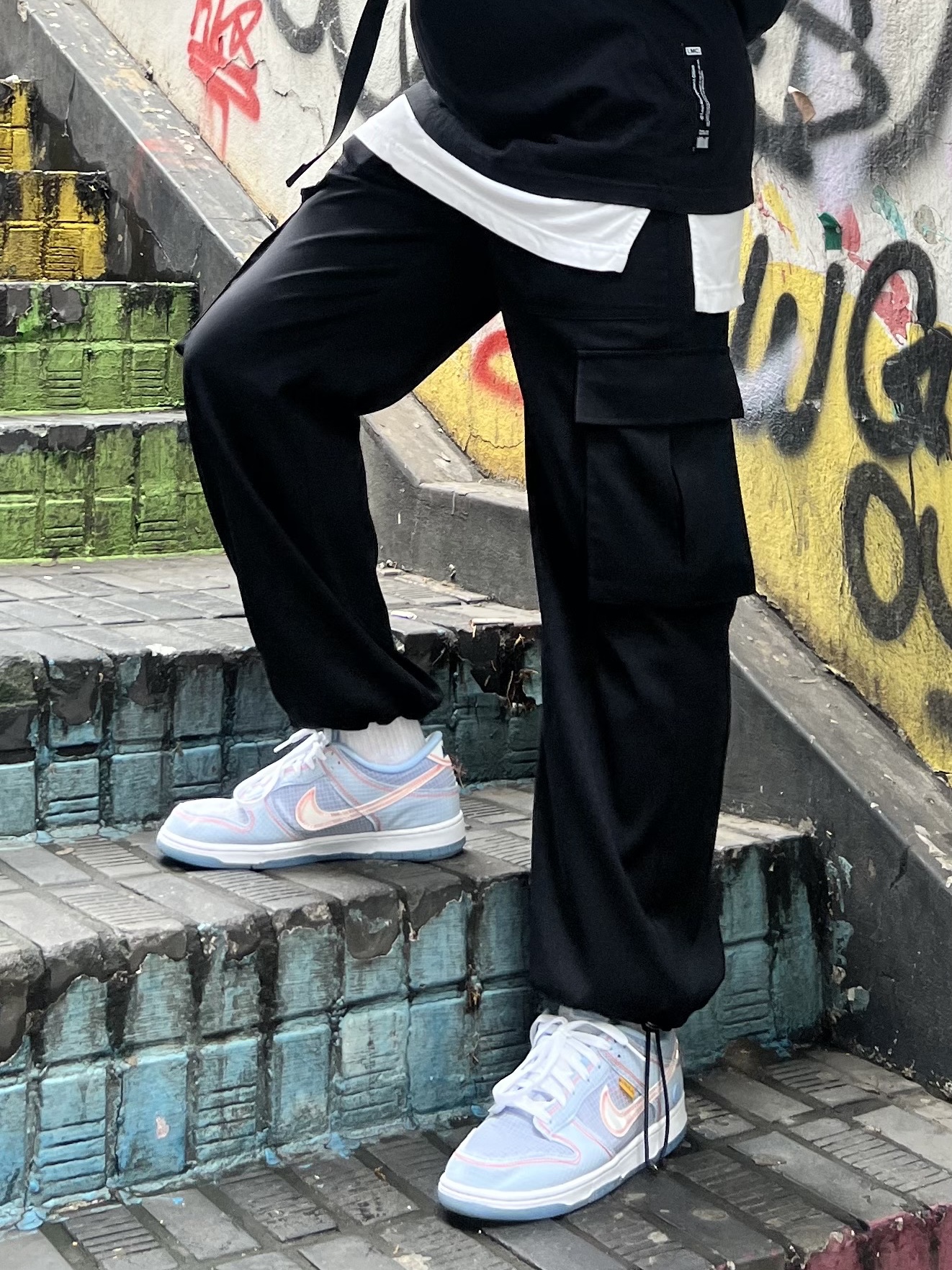 Ader Error x Eastpak Up-Down Sling Black, Nike x Union Dunk Low Passport Pack Argon 착용 스타일 - 4