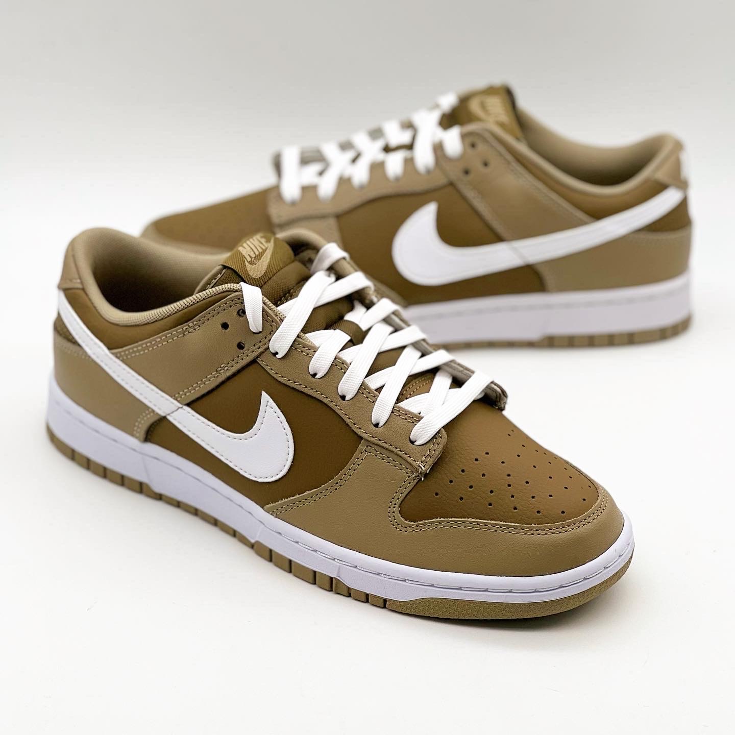 Nike Dunk Low Retro Khaki Hazel Rush 착용 스타일 - 2