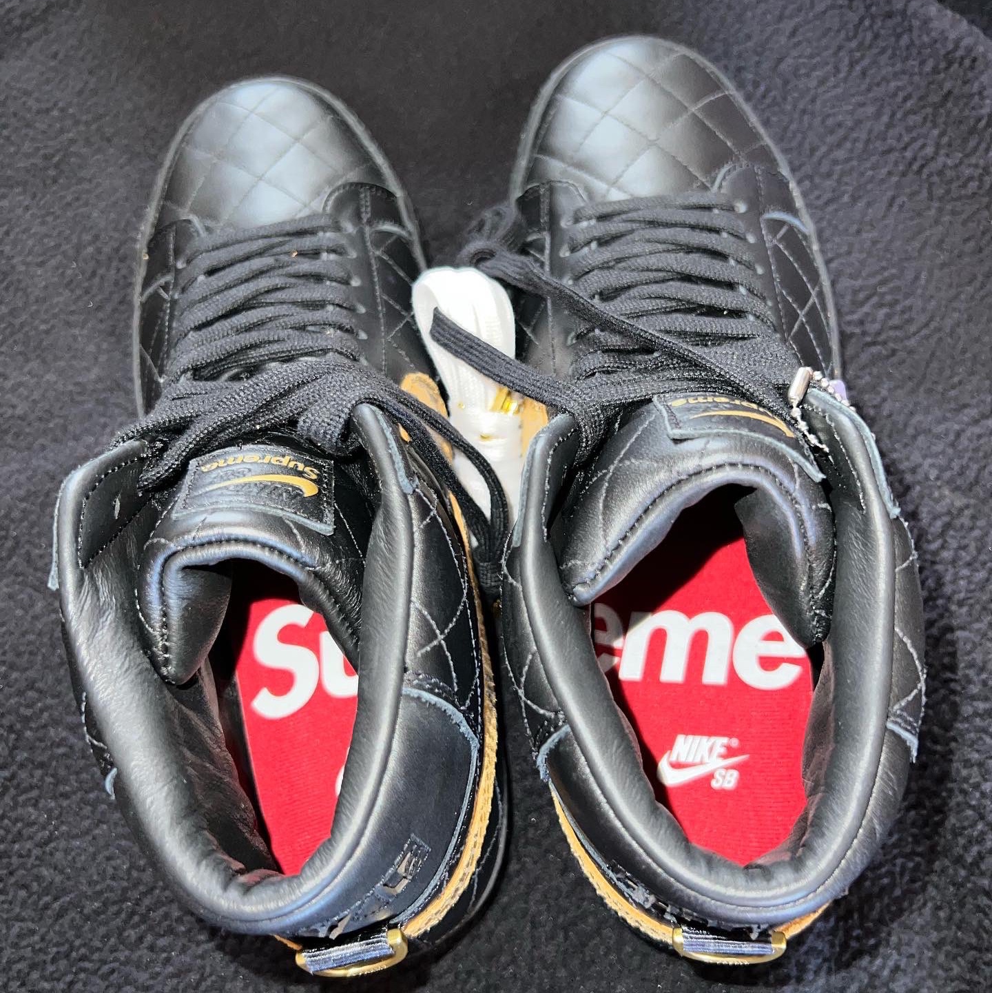 Nike x Supreme SB Zoom Blazer Mid QS 2 Black 착용 스타일 - 3