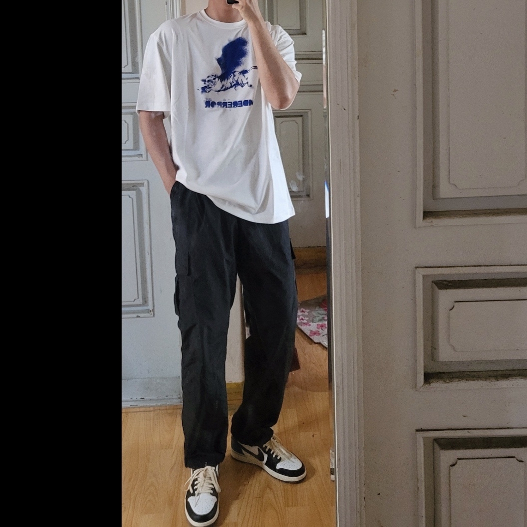 Ader Error Aiger T-Shirt Off White, Jordan 1 x Travis Scott x Fragment Retro Low OG SP Military Blue 착용 스타일