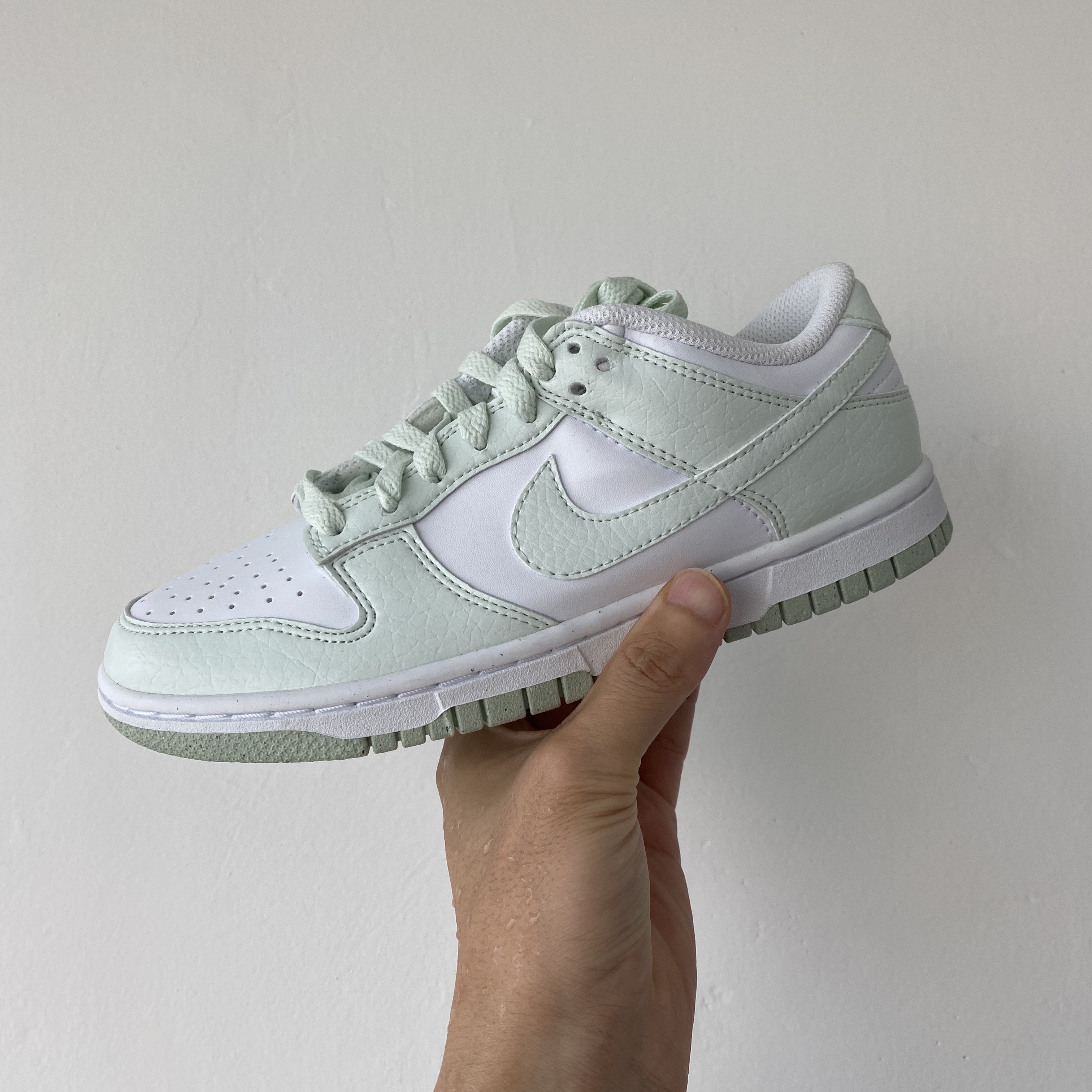 (W) Nike Dunk Low Next Nature Barely Green and White 착용 스타일