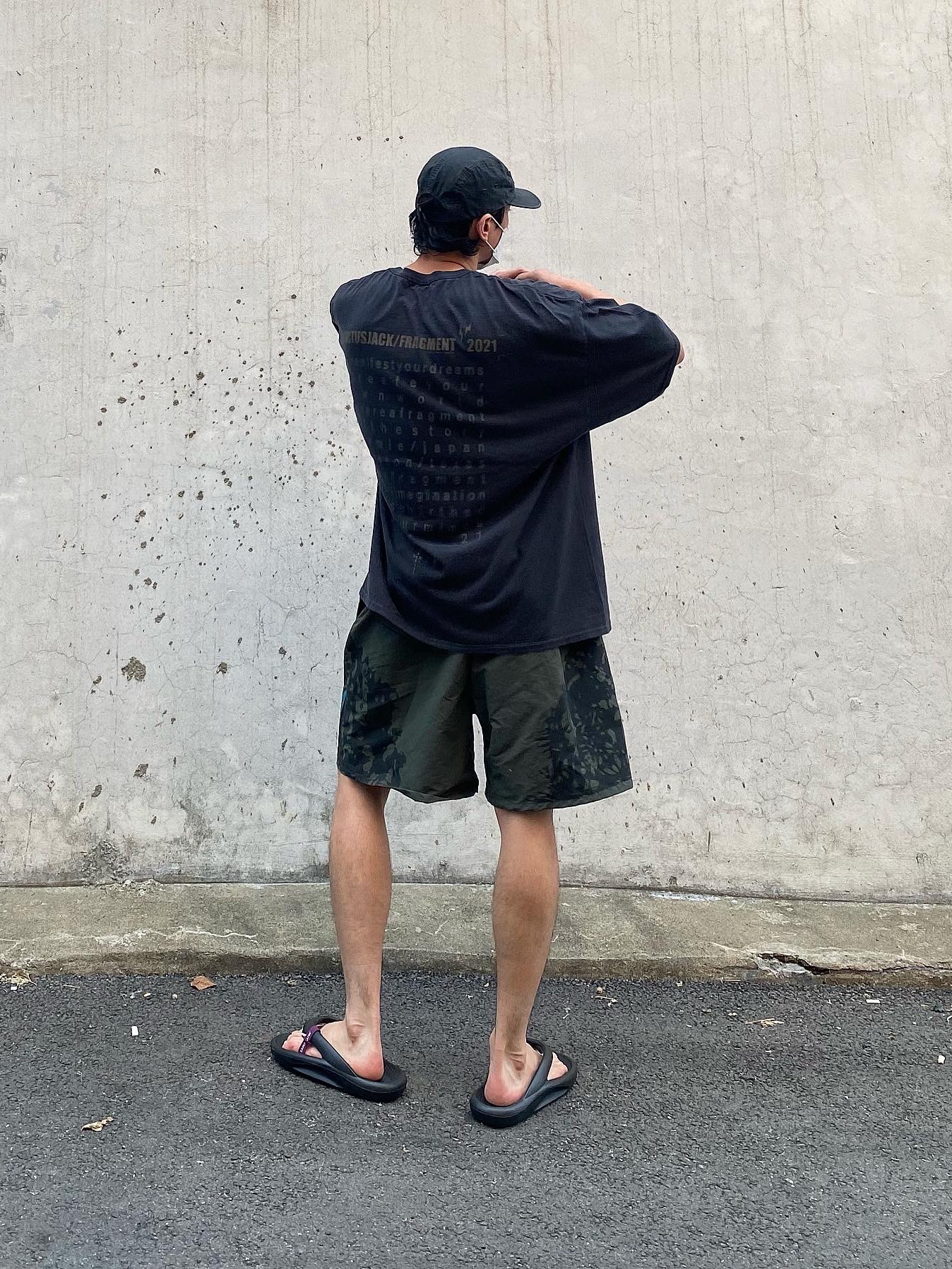 Supreme Washed Chino Twill Camp Cap Black 착용 스타일 - 3