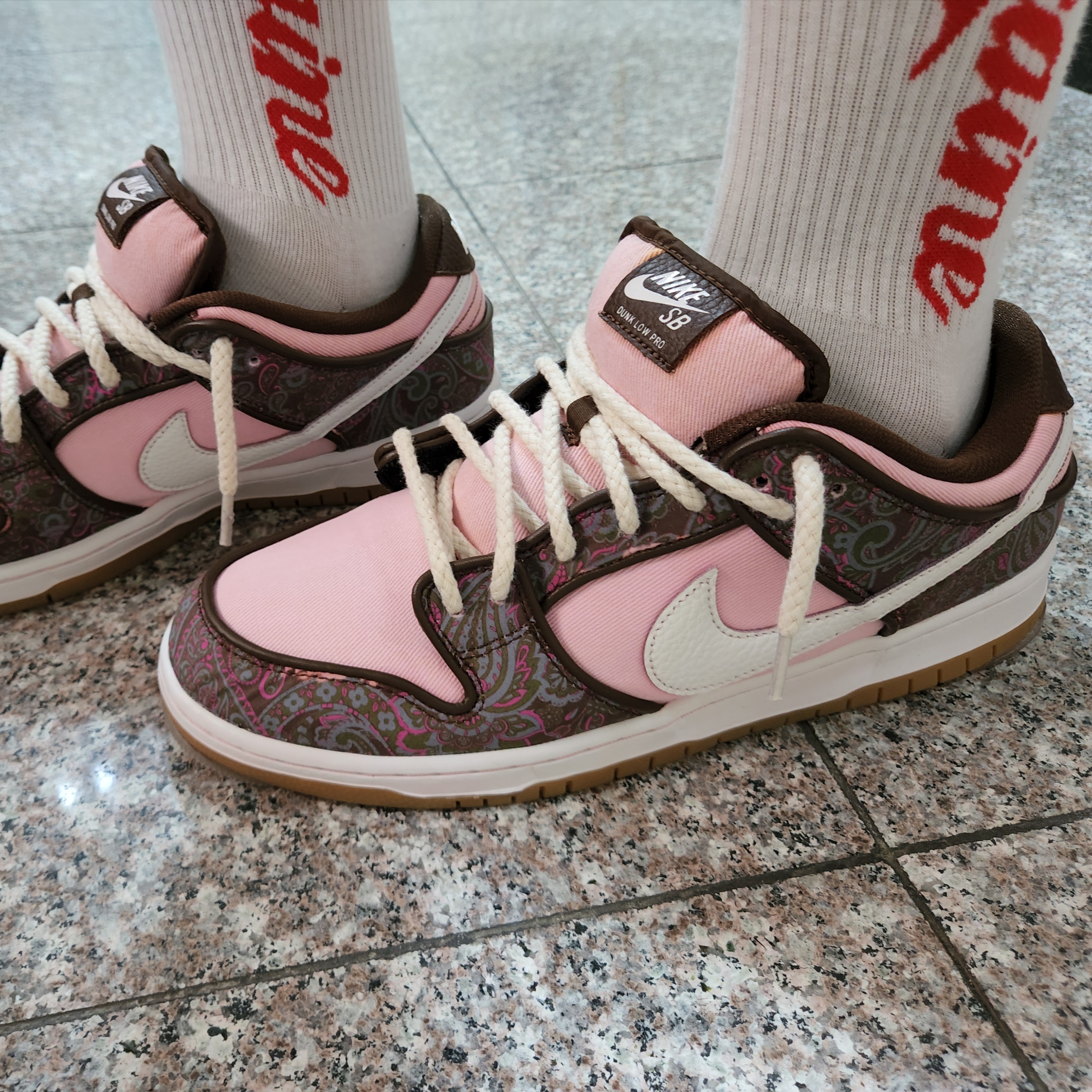 Nike SB Dunk Low Pro Premium Paisley 착용 스타일 - 2