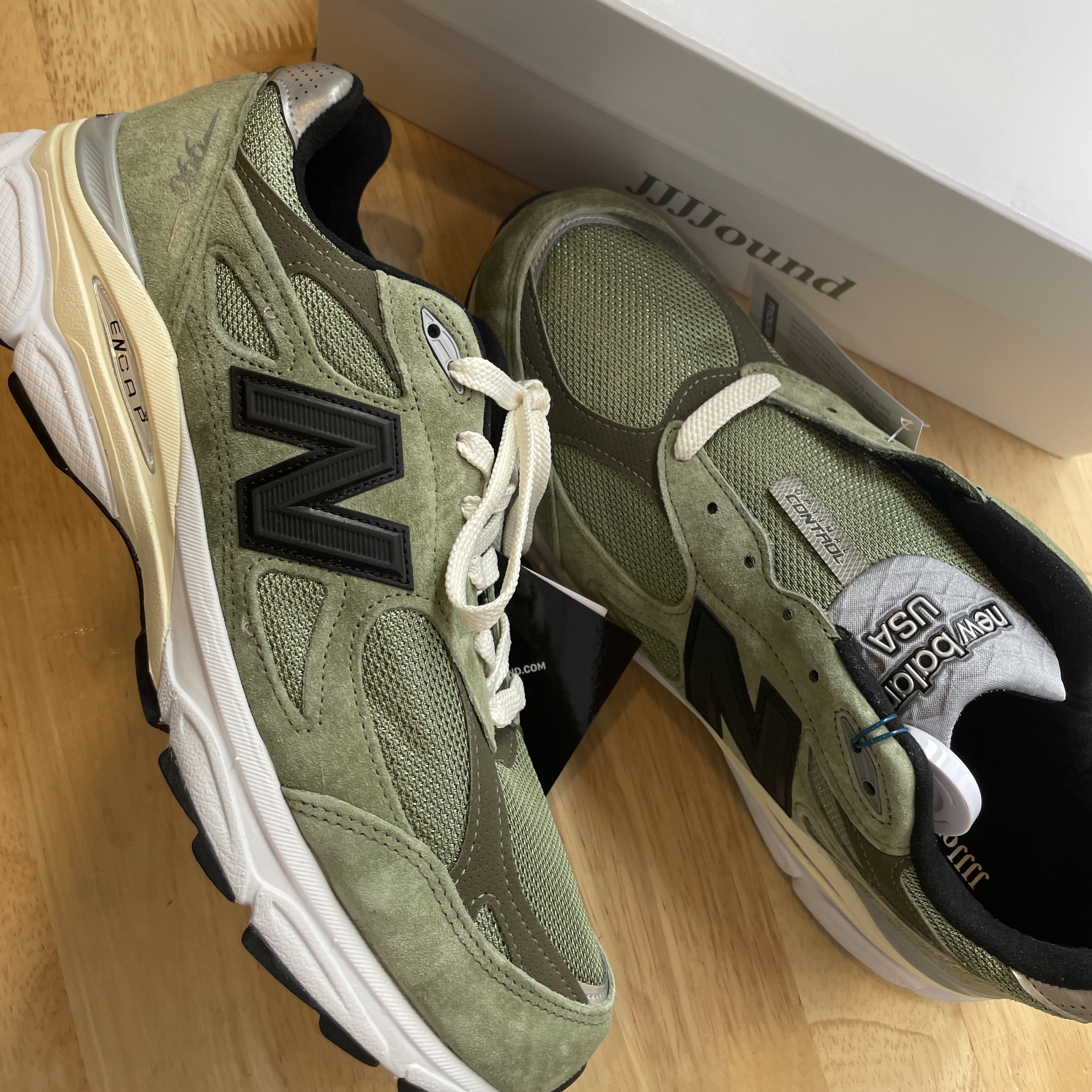 New Balance x JJJJound 990v3 Olive 착용 스타일