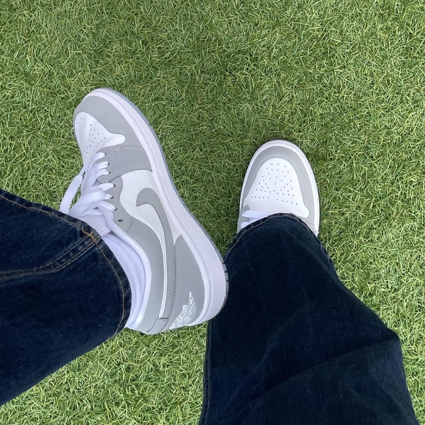 (W) Jordan 1 Low White Wolf Grey 착용 스타일