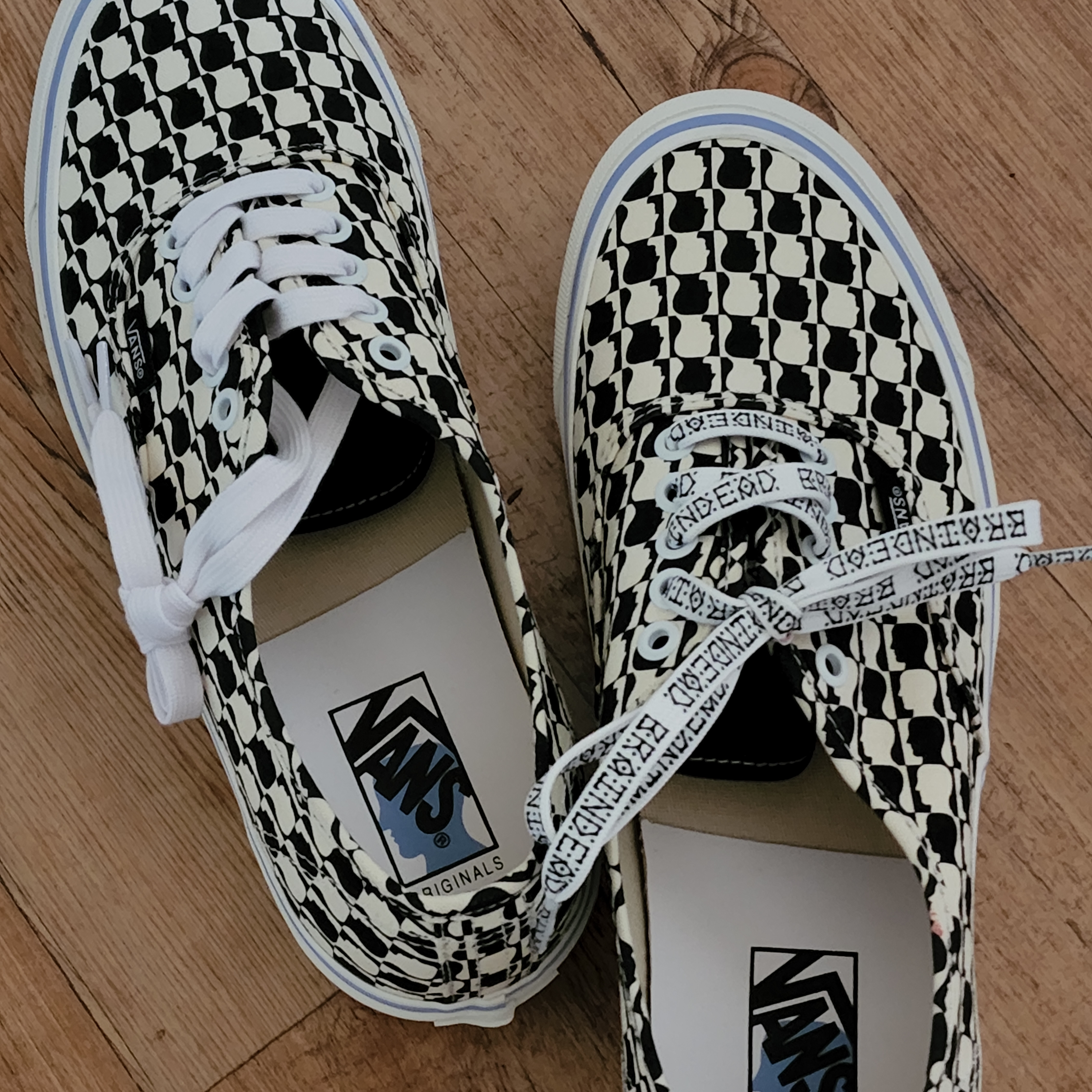 Vans Vault x Brain Dead OG Authentic LX Black White 착용 스타일