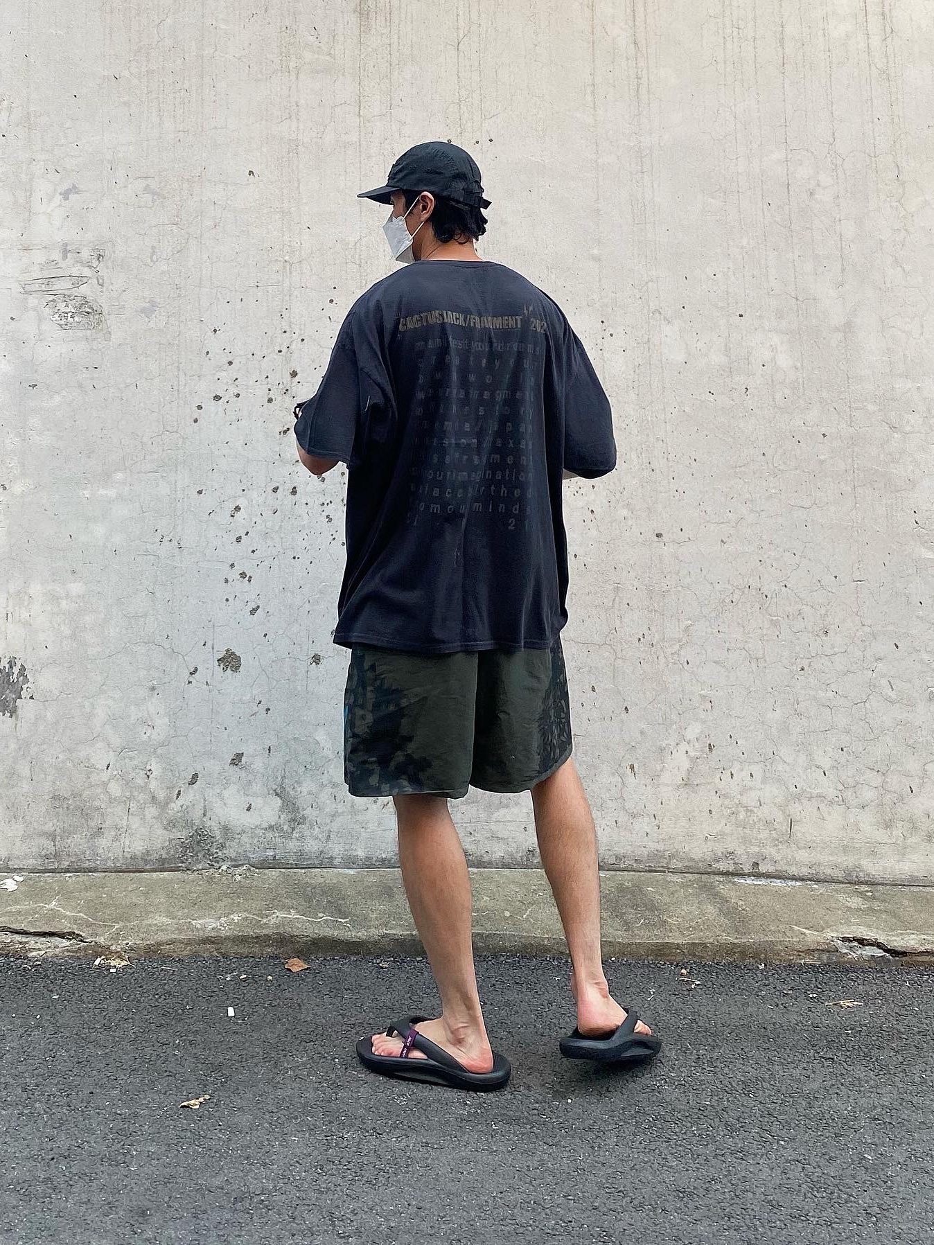 Supreme Washed Chino Twill Camp Cap Black 착용 스타일 - 2