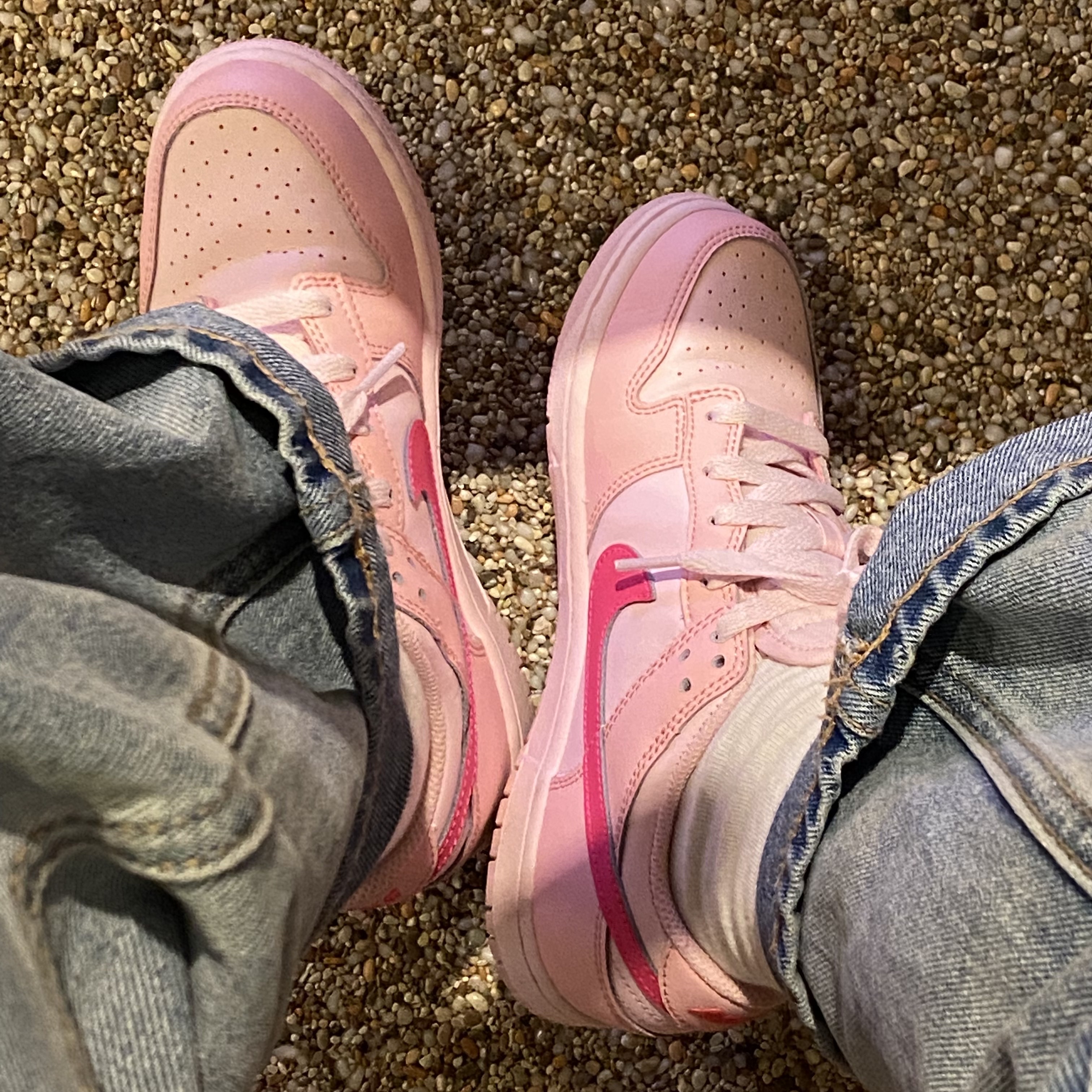 (PS) Nike Dunk Low Triple Pink, (GS) Nike Dunk Low Triple Pink 착용 스타일 - 1