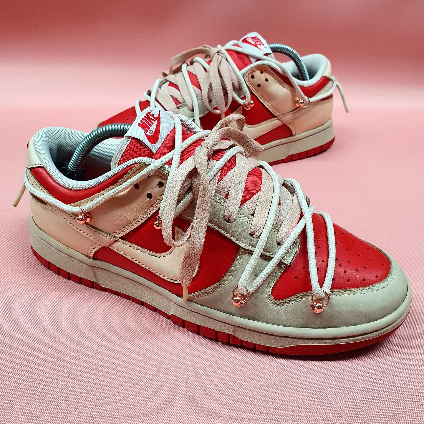 Nike Dunk Low Retro Championship Red 착용 스타일 - 1