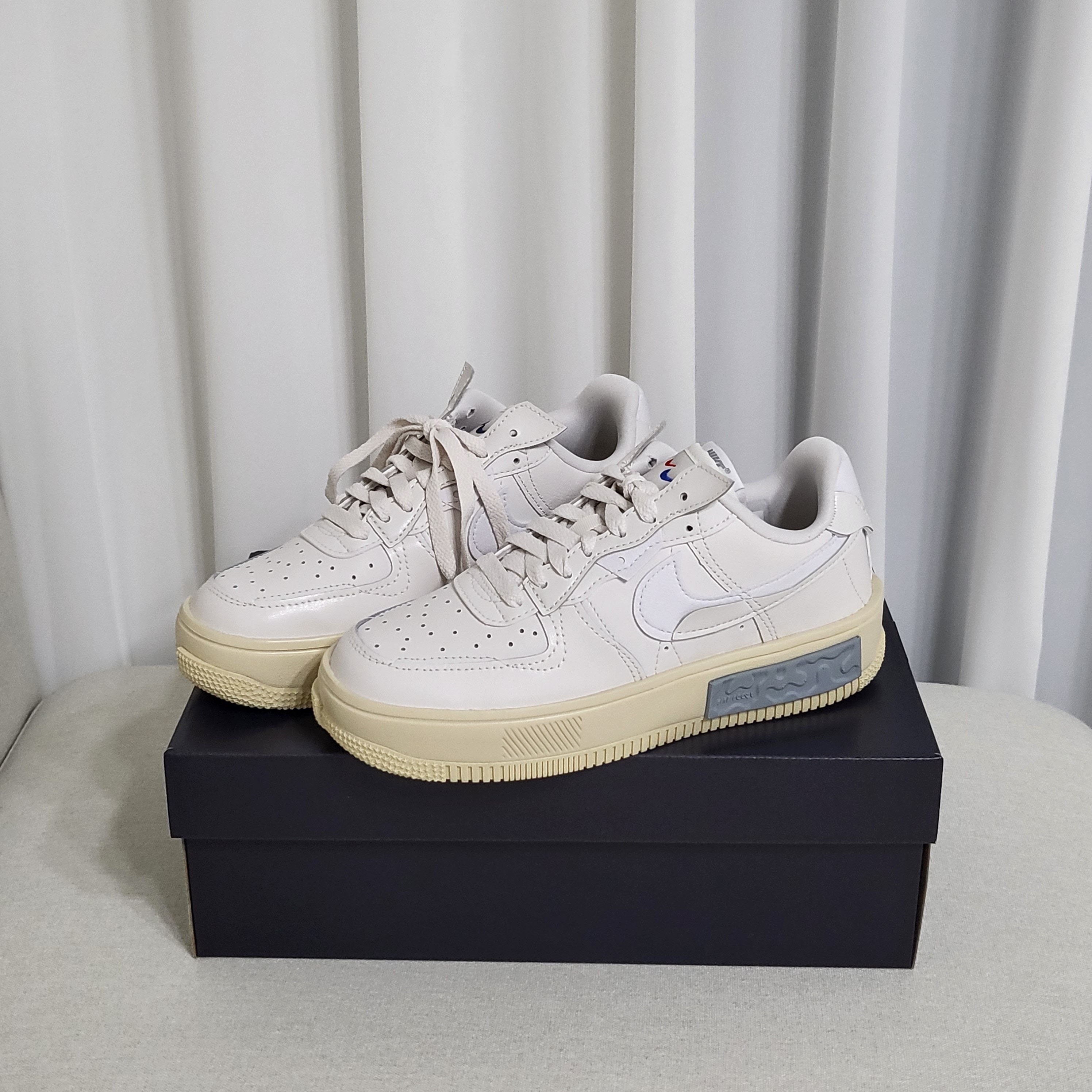 (W) Nike Air Force 1 Fontanka Phantom 착용 스타일 - 3