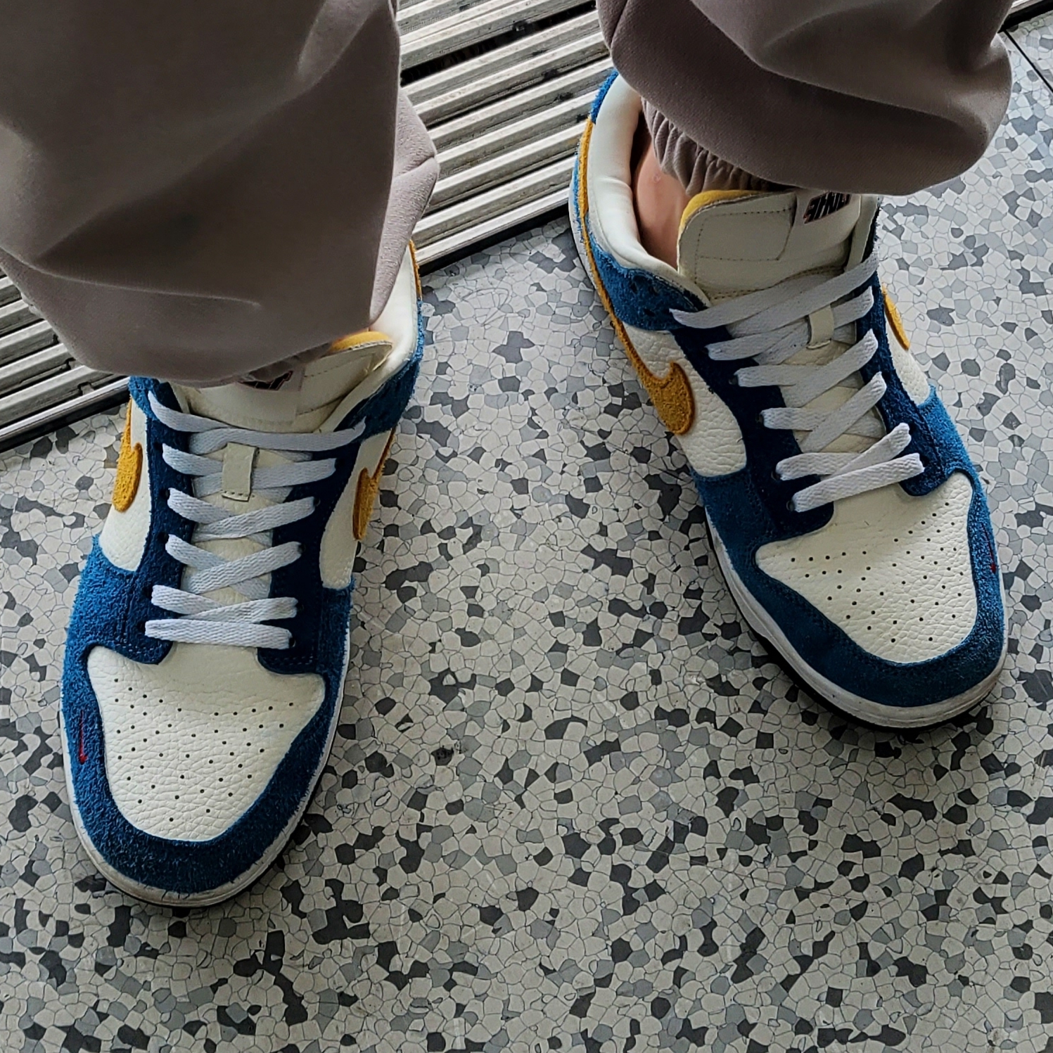 Nike x Kasina Dunk Low 80's Bus 착용 스타일 - 1