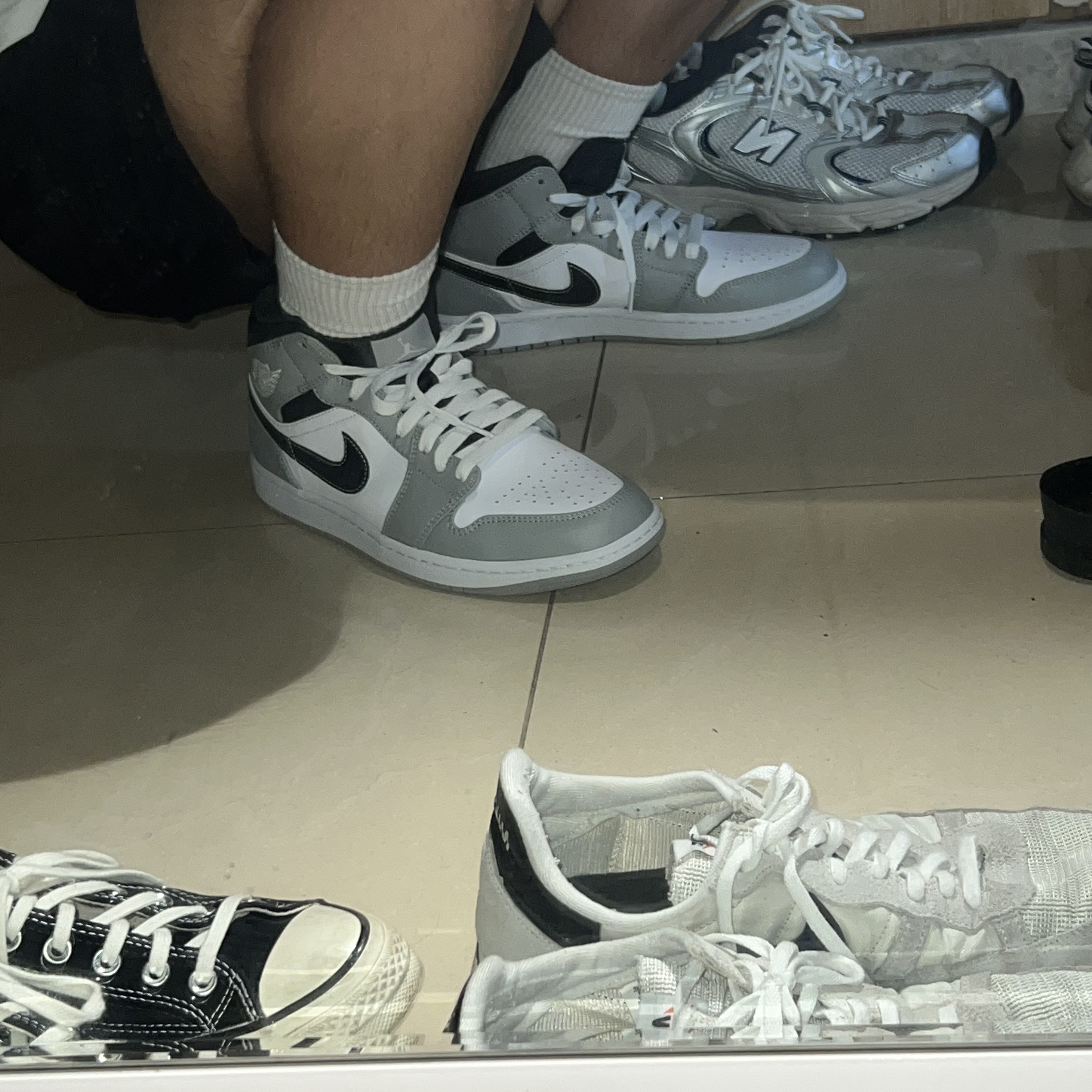 Jordan 1 Mid Light Smoke Grey Anthracite 착용 스타일