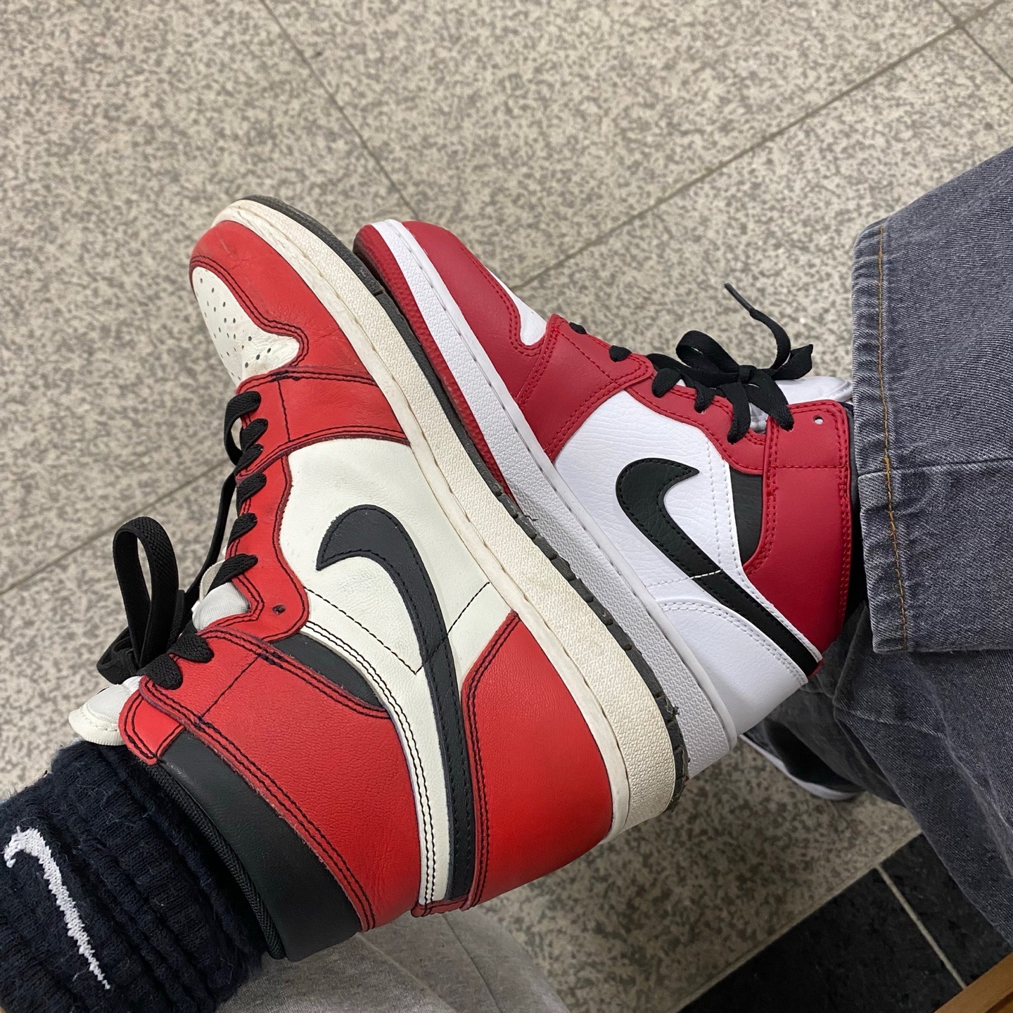 Jordan 1 Retro High OG Defiant SB LA to Chicago 착용 스타일 - 3