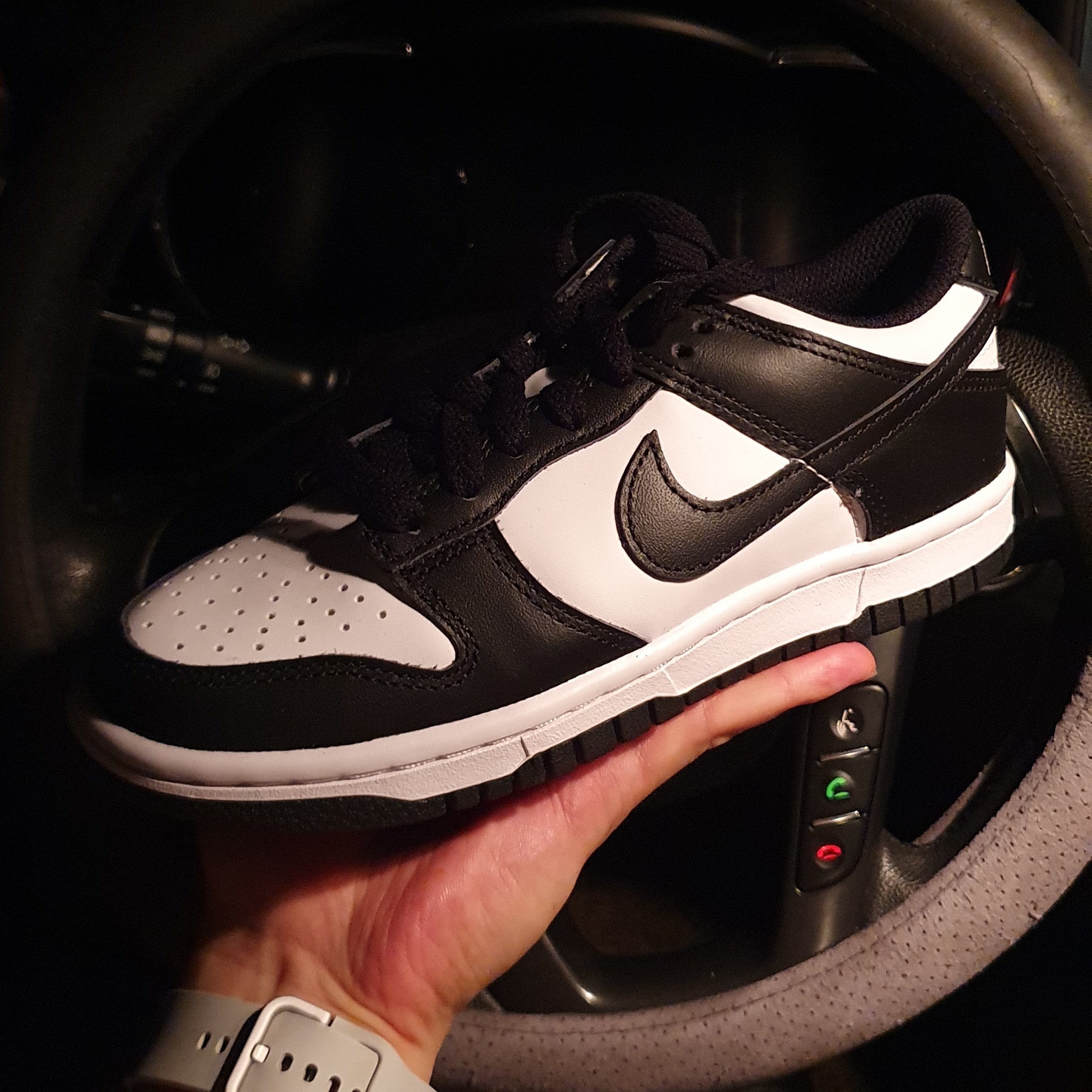 (GS) Nike Dunk Low Black 착용 스타일