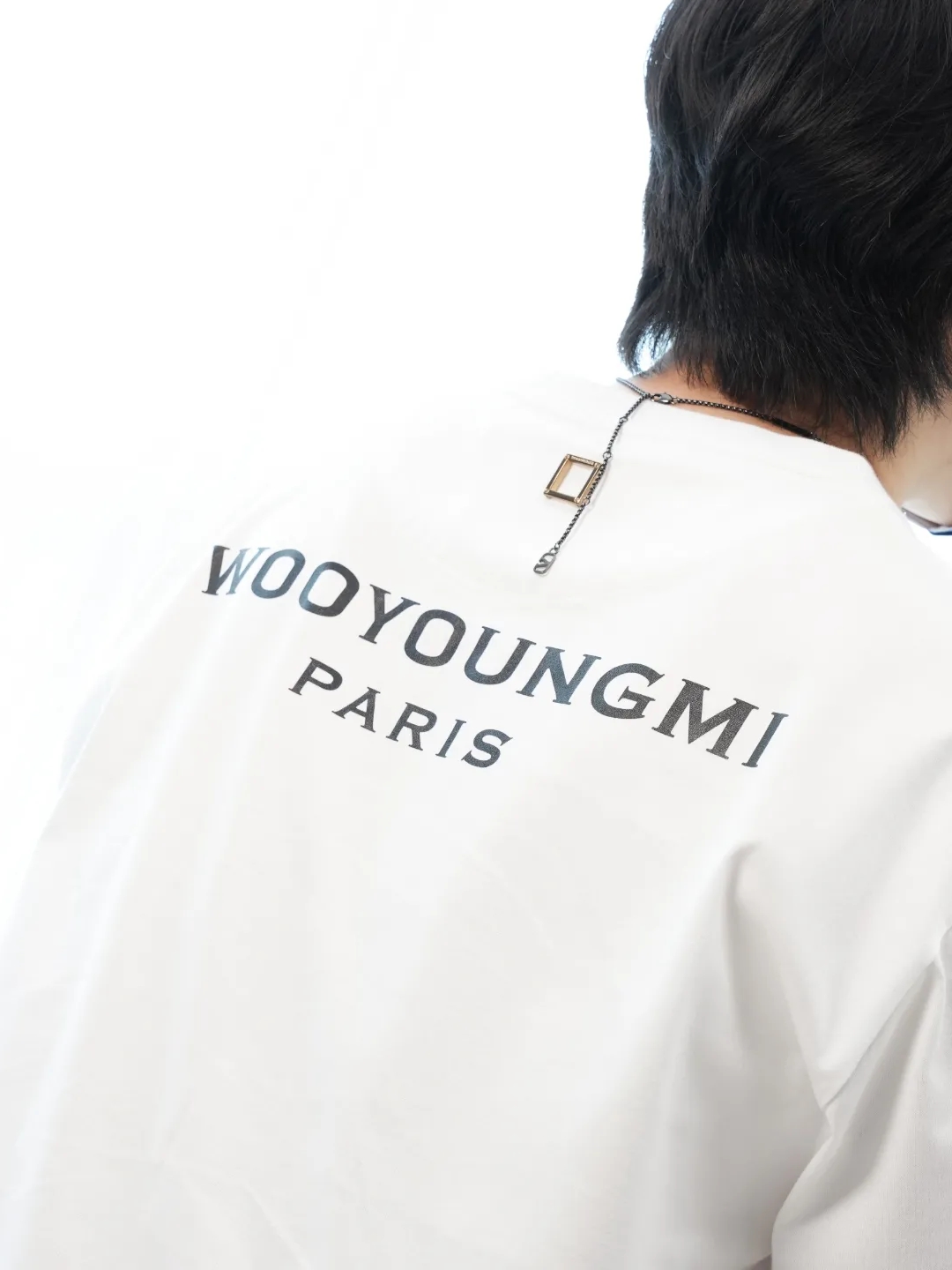 Wooyoungmi Black Back Logo T-Shirt White - 22SS, Our Legacy Extended Third Cut Superlight Wash 착용 스타일 - 2