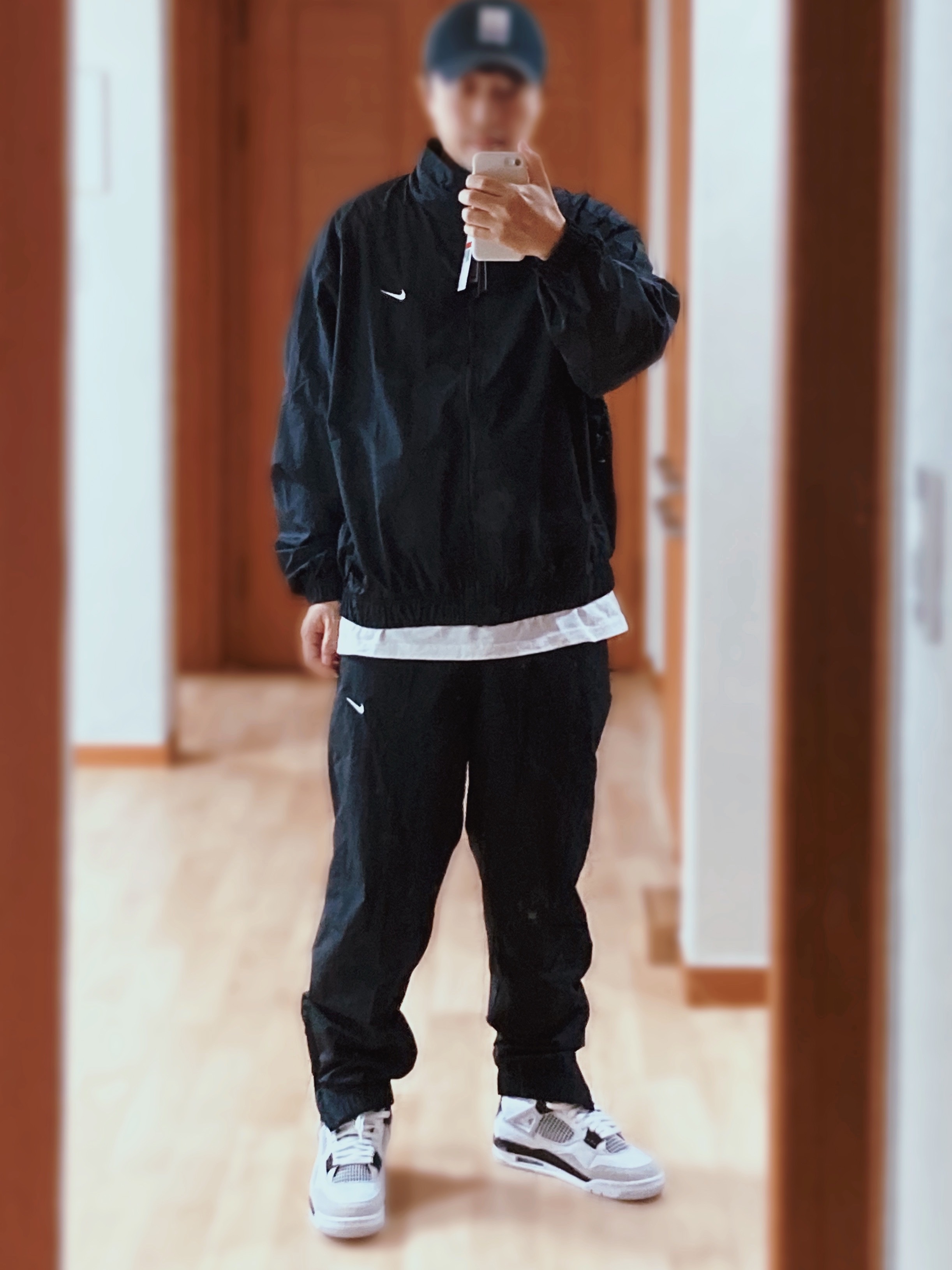Nike NRG Solo Swoosh Woven Track Jacket Black - Asia, Nike NRG Solo Swoosh Woven Track Pants Black White - Asia 착용 스타일 - 3