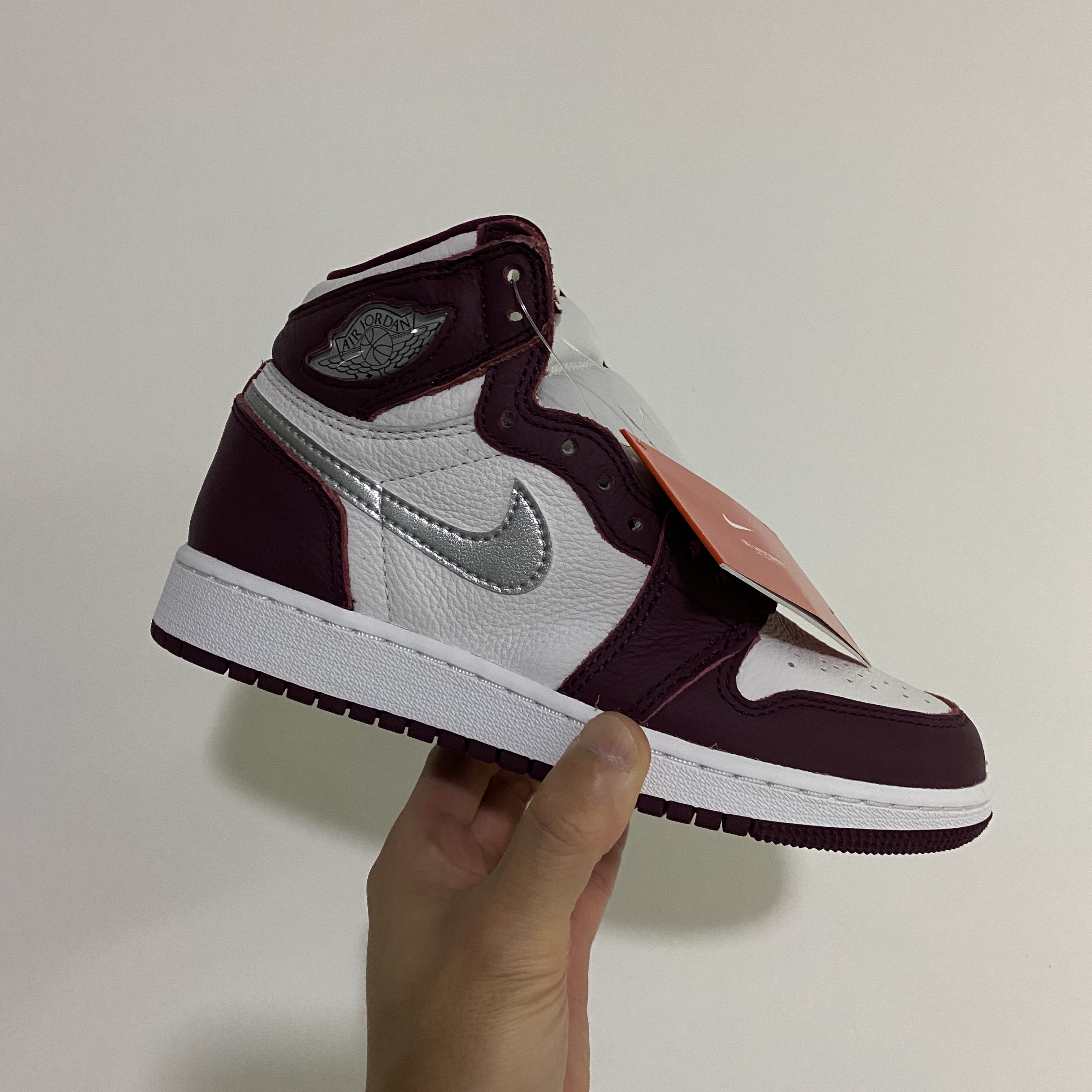 (GS) Jordan 1 Retro High OG Bordeaux 착용 스타일