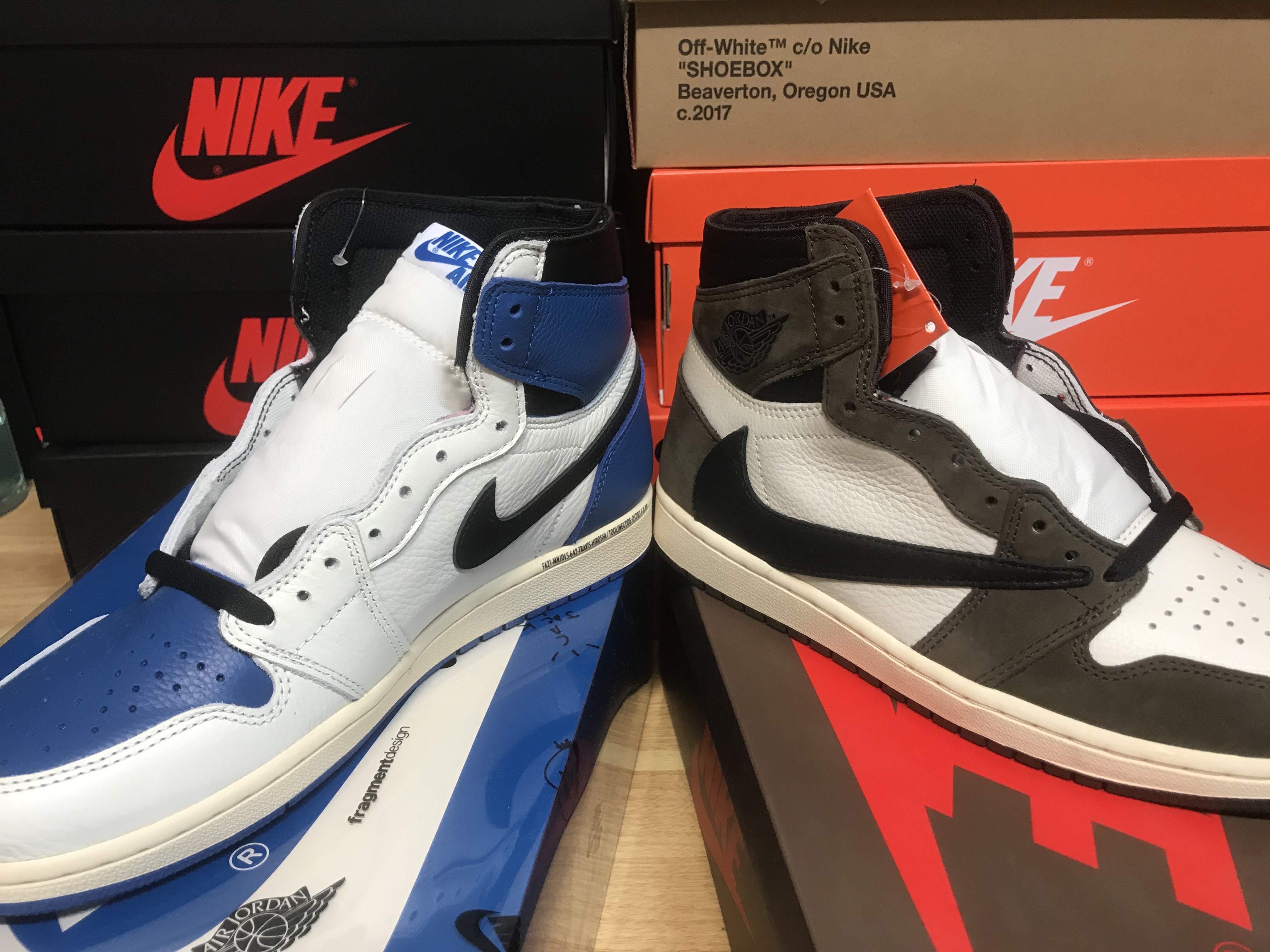 Jordan 1 x Travis Scott Retro High OG SP Mocha, Jordan 1 x Travis Scott x Fragment Retro High OG SP Military Blue 착용 스타일