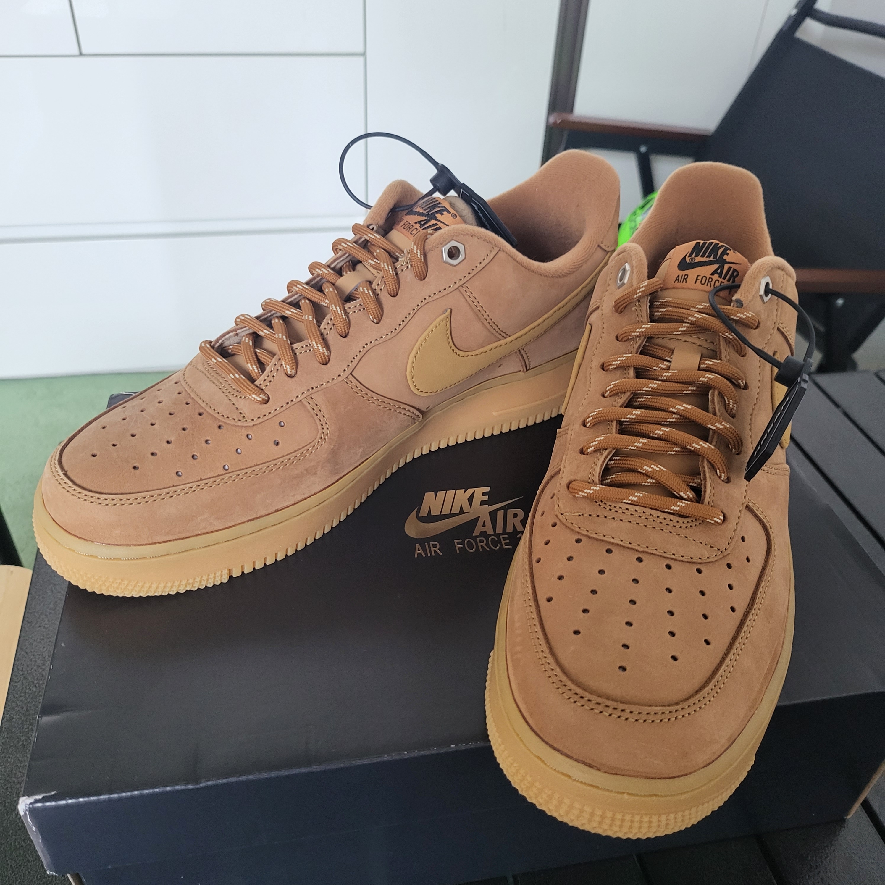 Nike Air Force 1 '07 WB Flax 착용 스타일 - 2