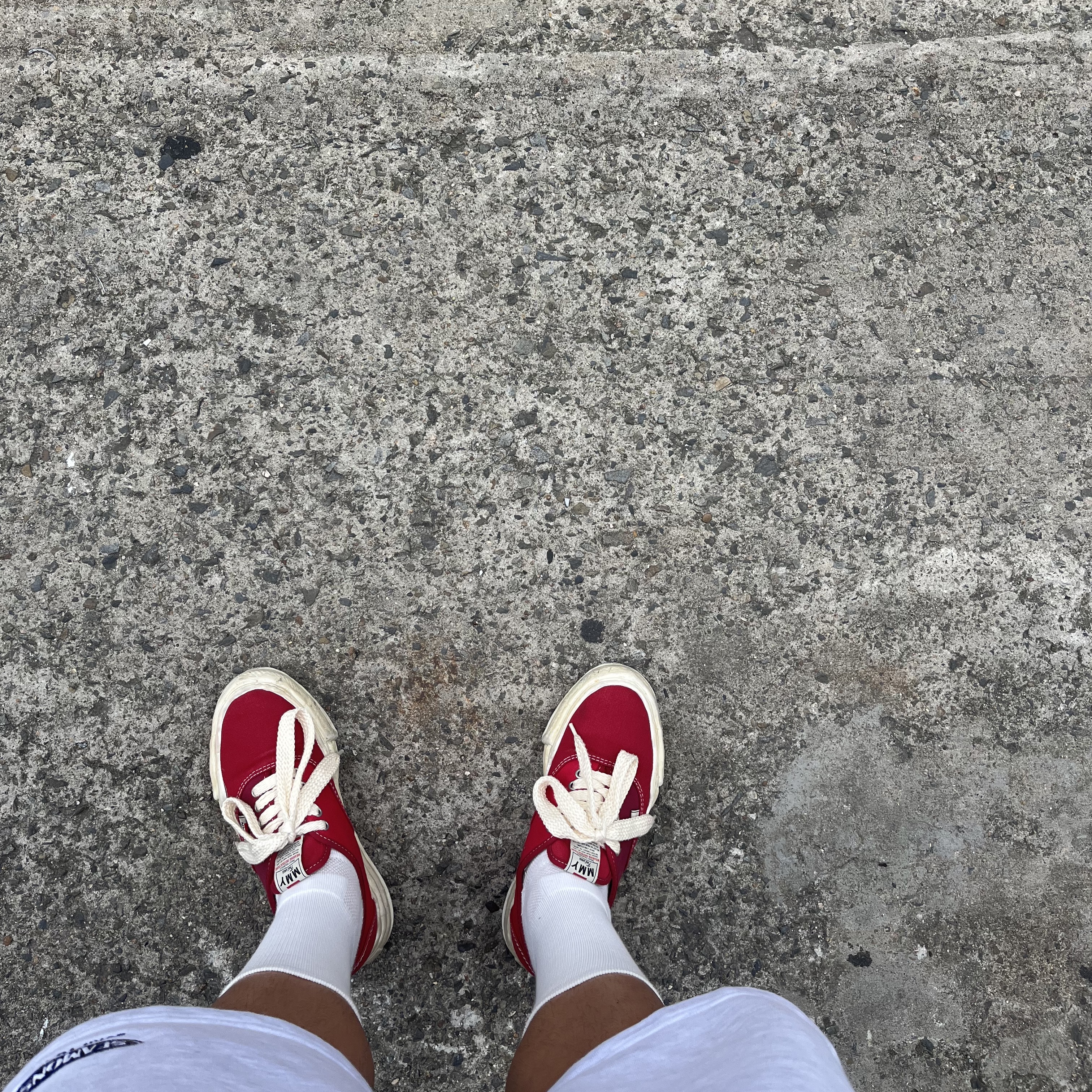 Maison Mihara Yasuhiro Baker OG Sole OD Canvas Low-top Sneakers Red 착용 스타일
