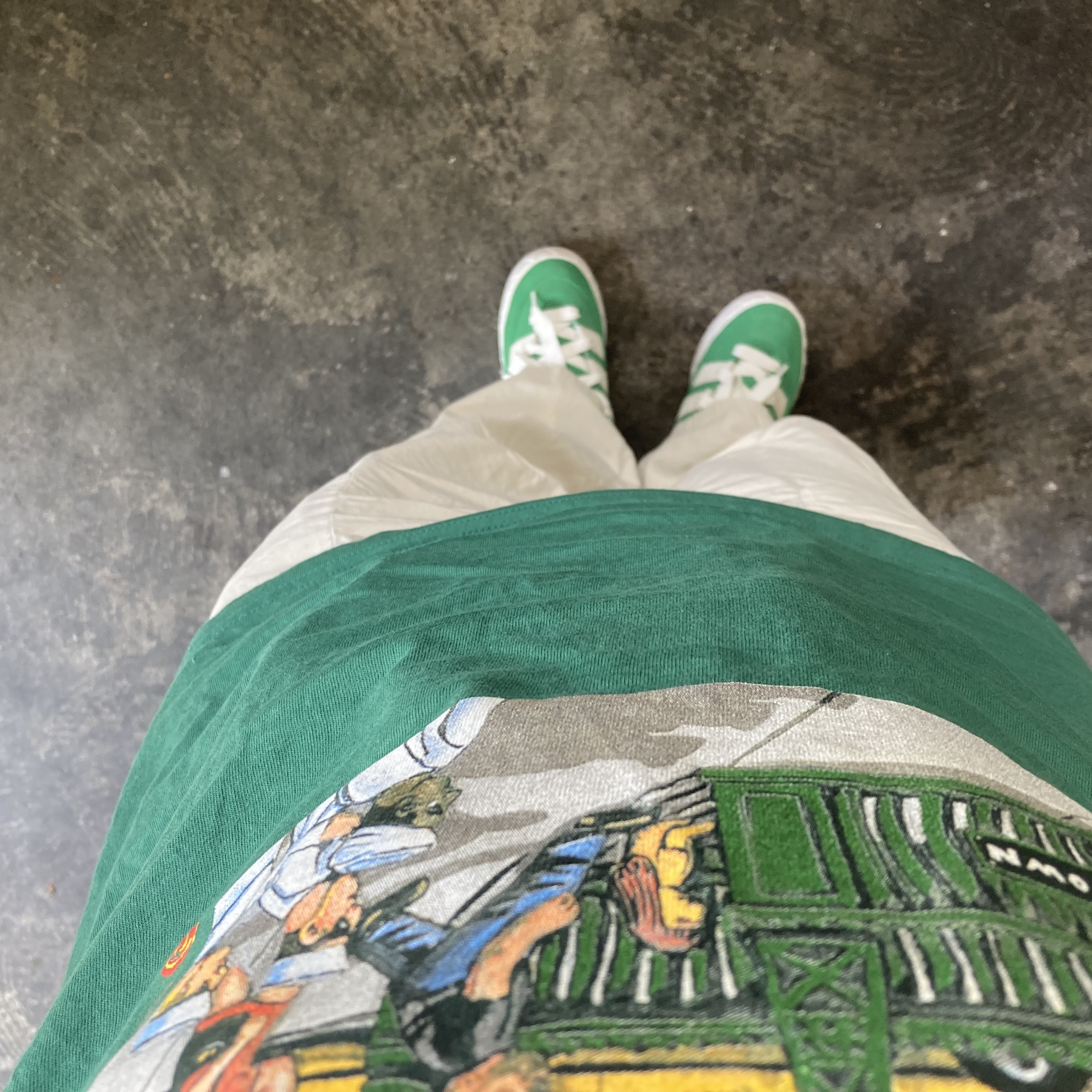 Adidas Adimatic Green, Supreme Manhattan T-Shirt Light Pine - 22SS 착용 스타일
