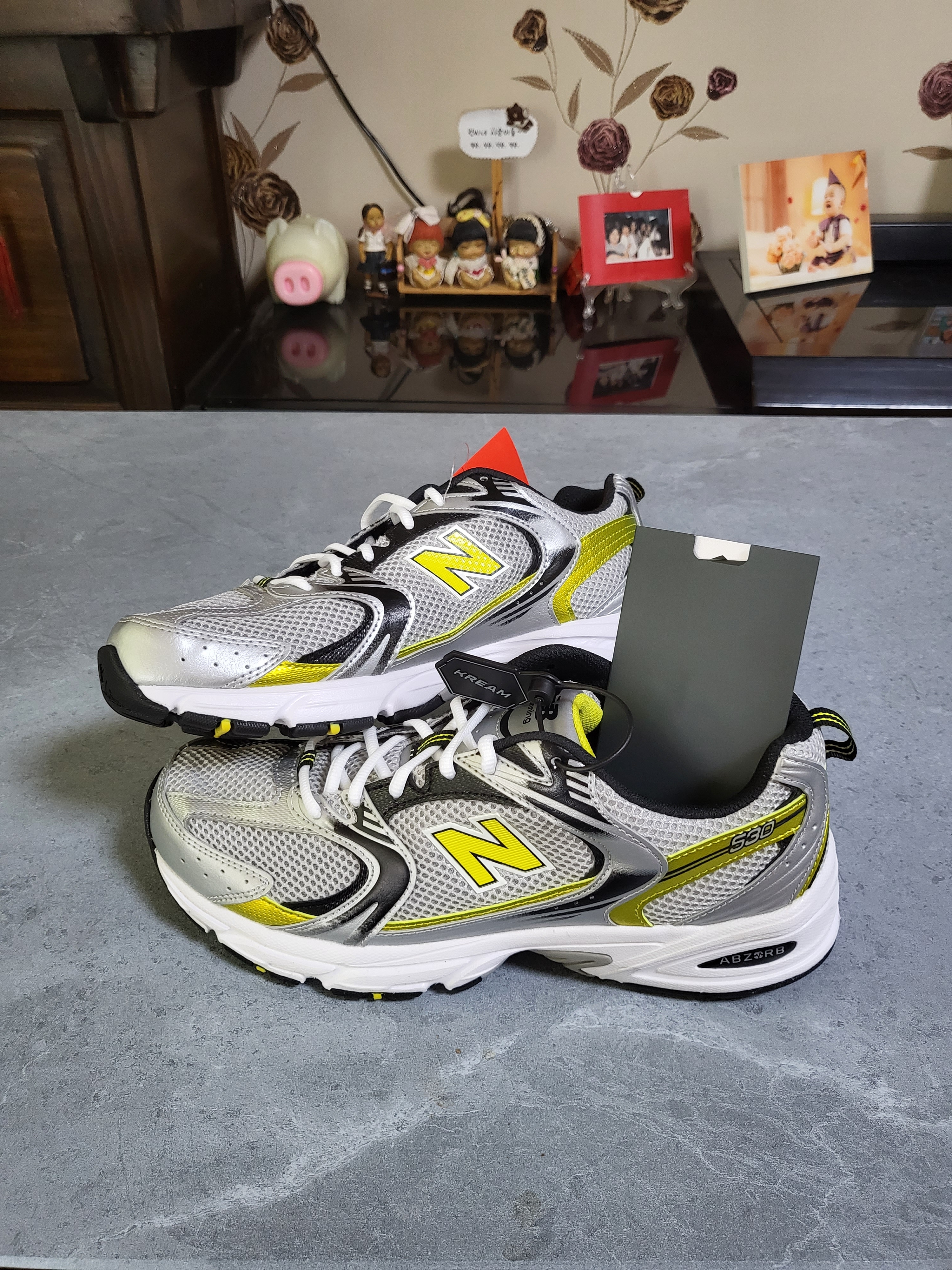 New Balance 530 Silver 착용 스타일