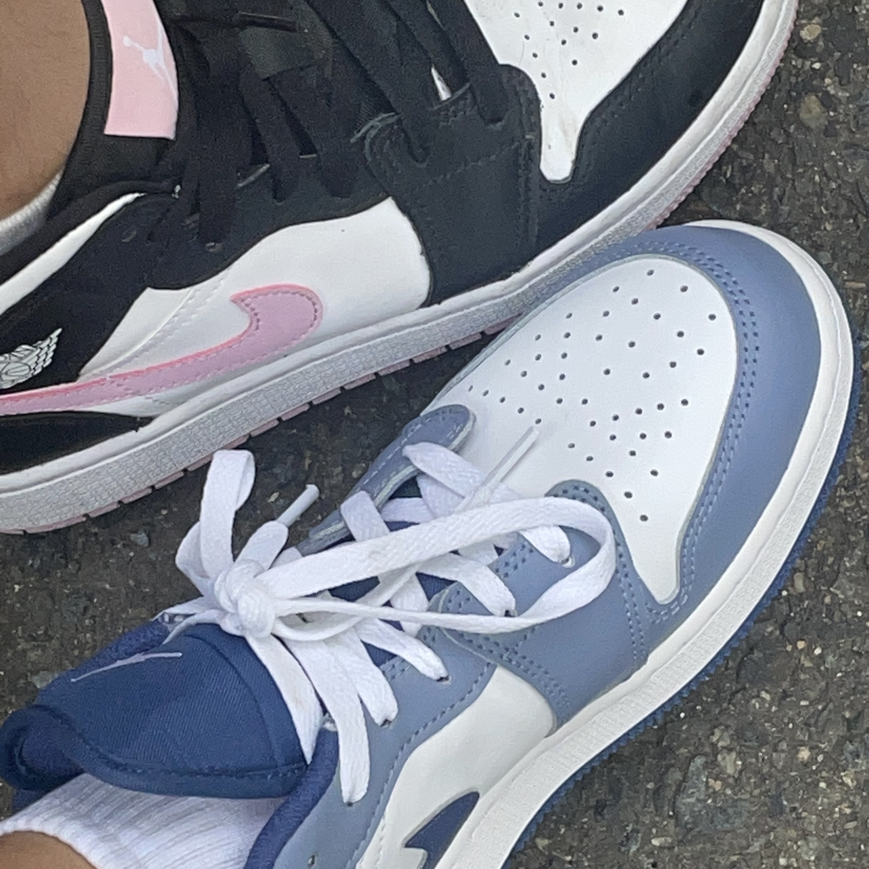 (GS) Jordan 1 Low SE Ashen Slate and Mystic Navy, (GS) Jordan 1 Mid Light Arctic Pink 착용 스타일 - 2
