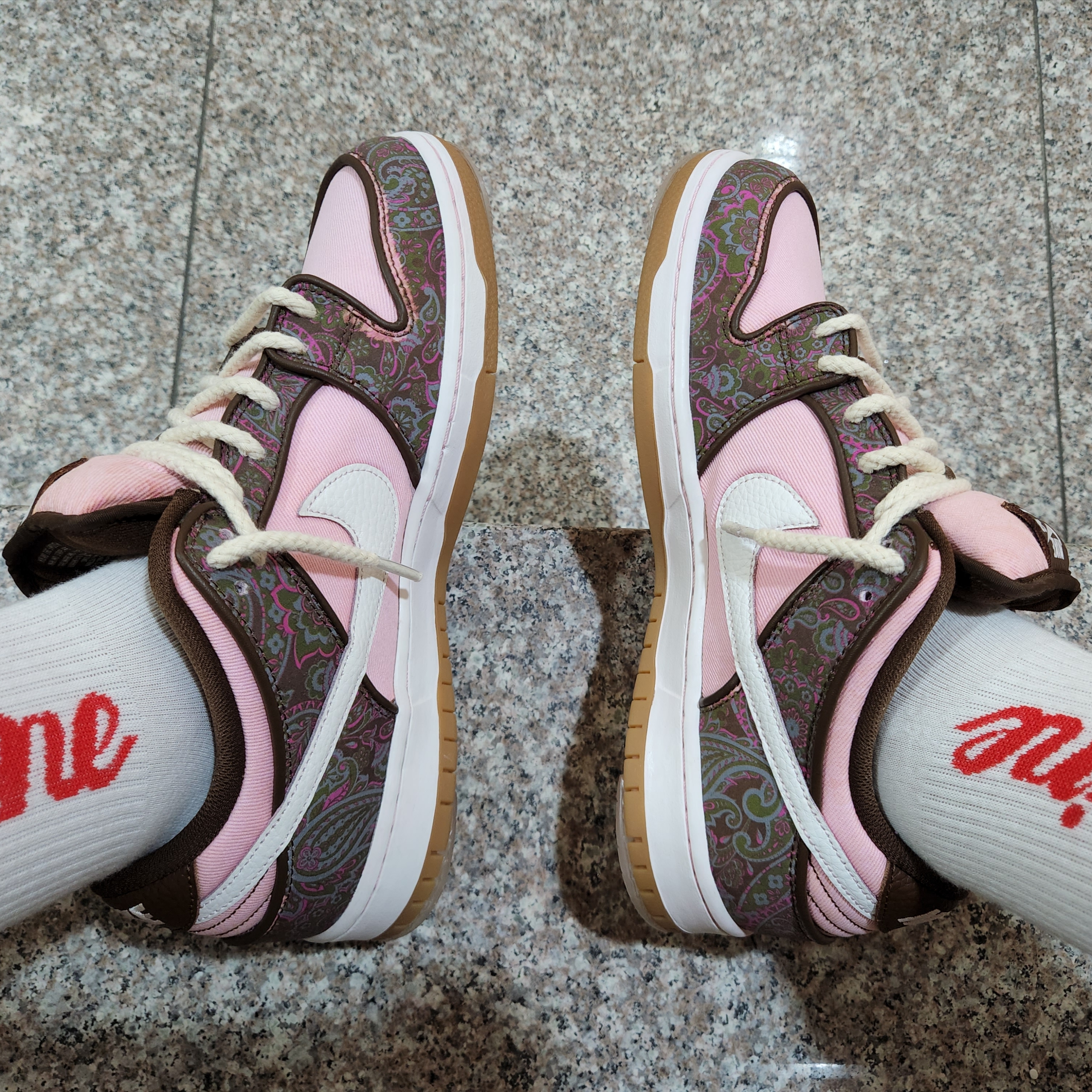 Nike SB Dunk Low Pro Premium Paisley 착용 스타일 - 4