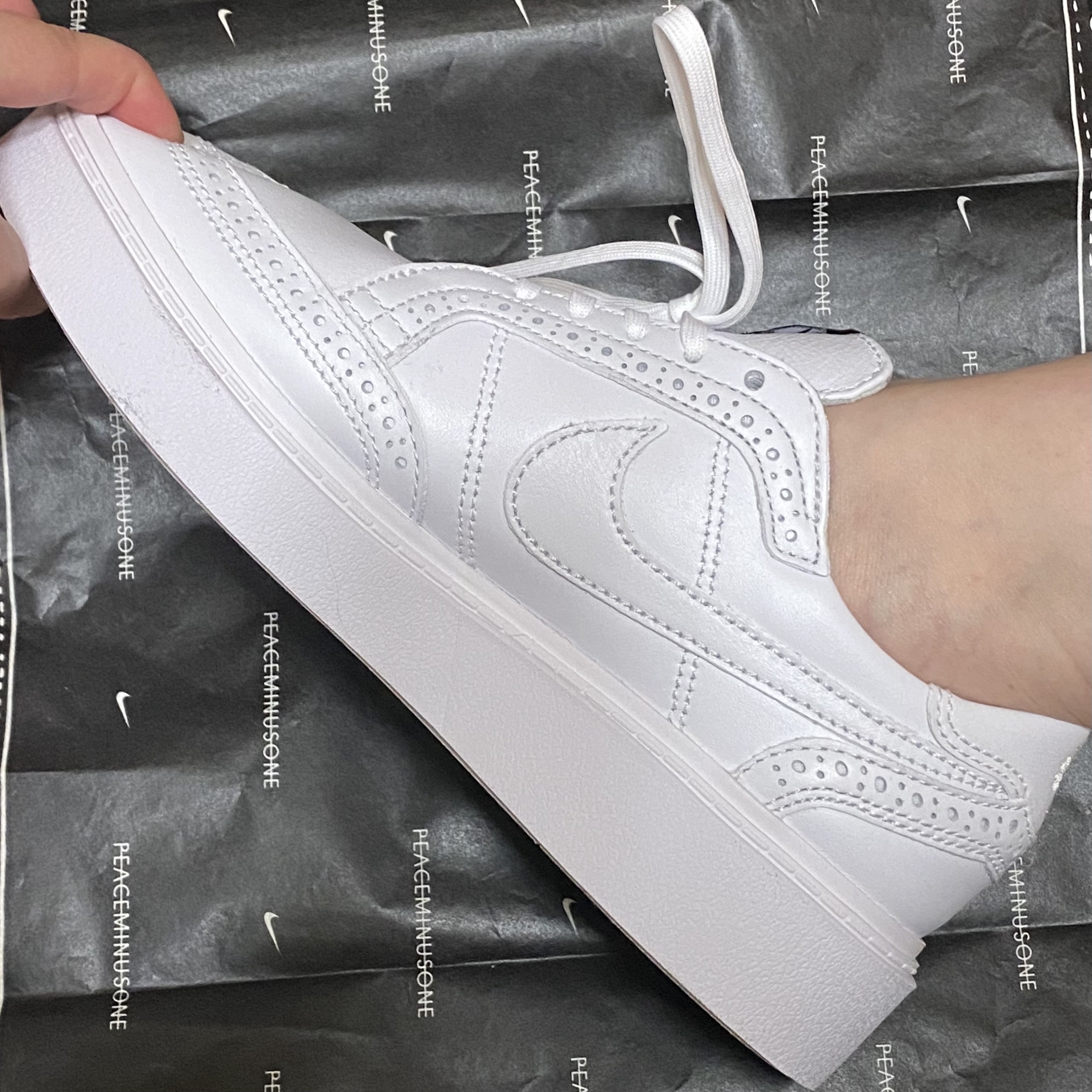Nike x Peaceminusone Kwondo1 White 착용 스타일 - 5
