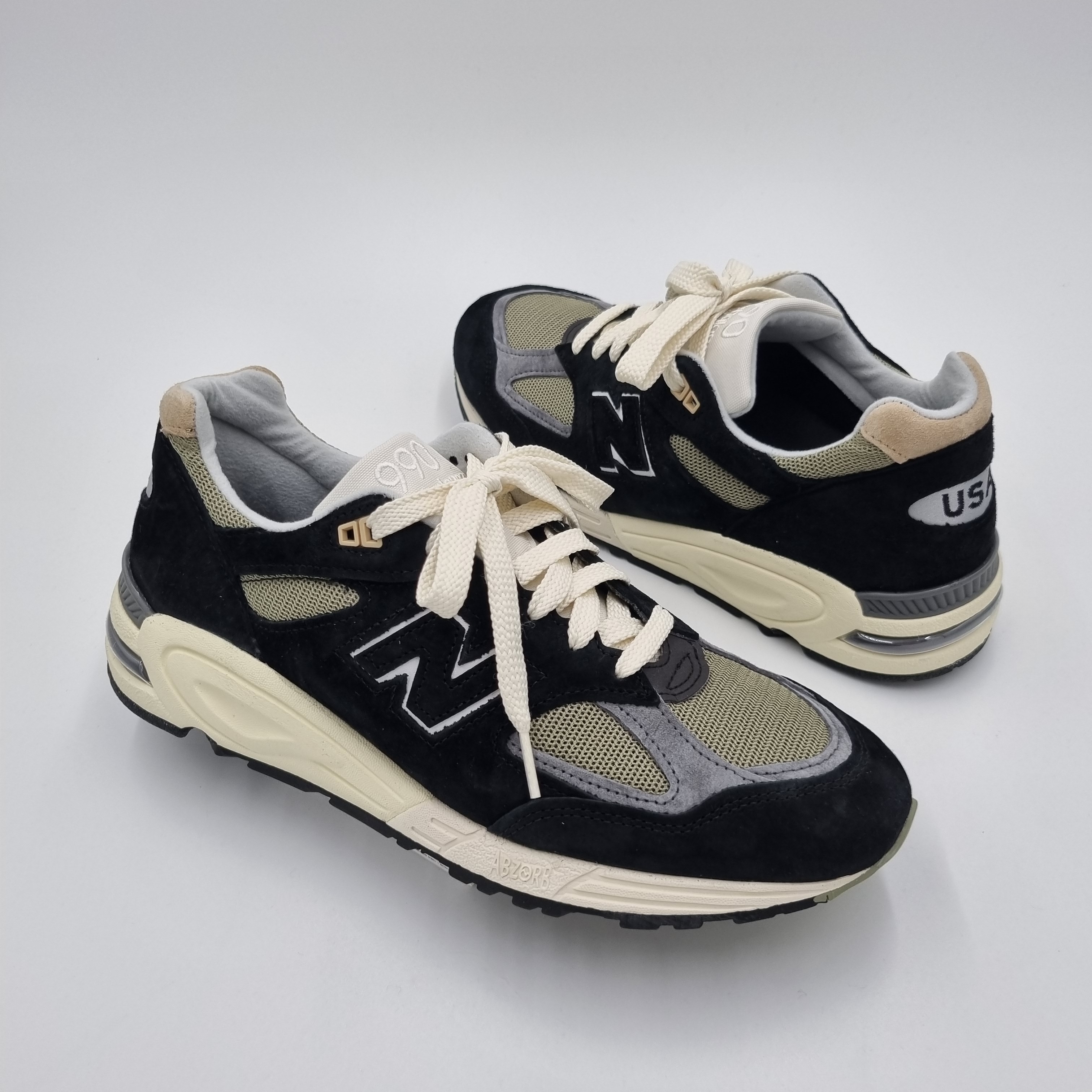 New Balance 990v2 Made in USA Black True camo 착용 스타일
