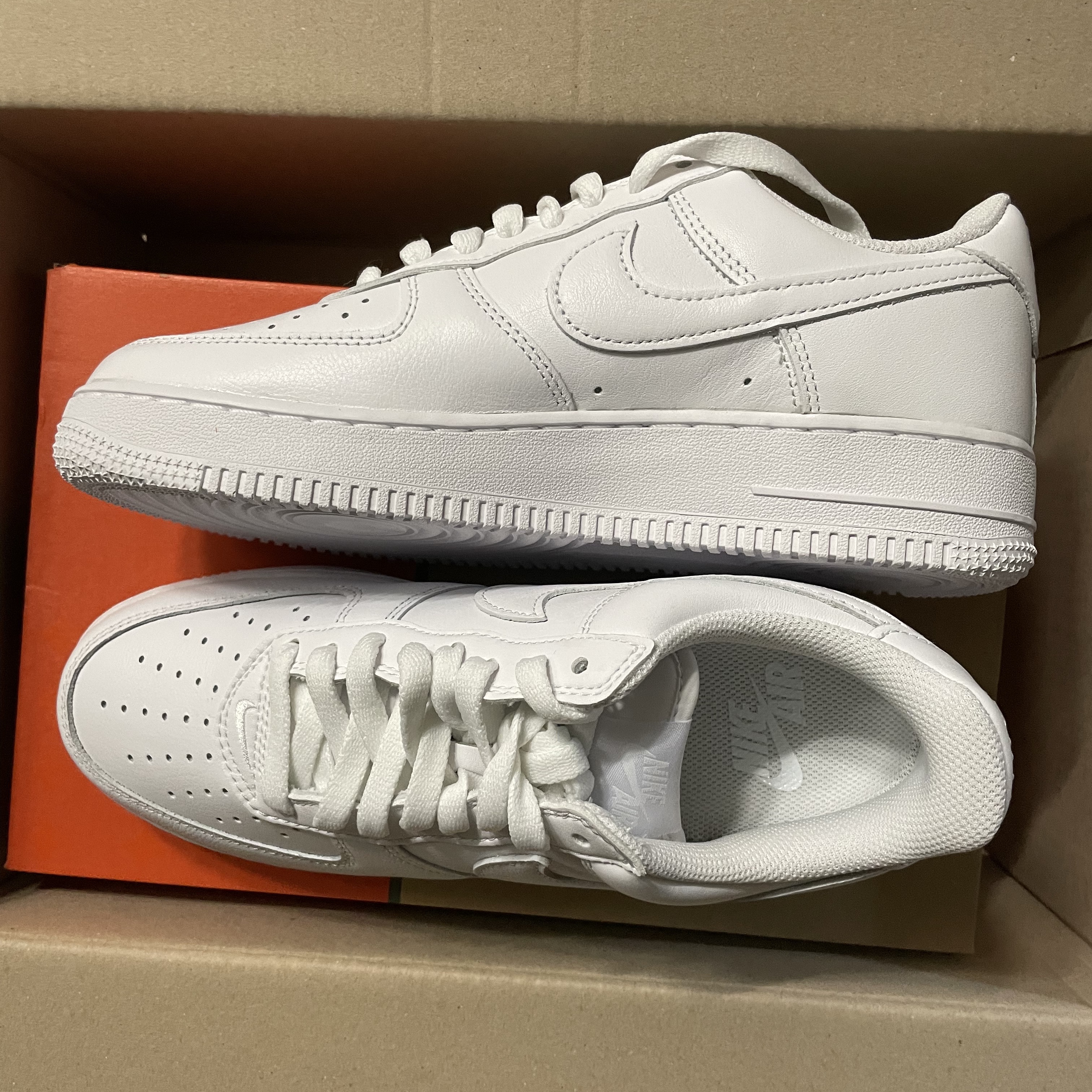 Nike Air Force 1 Low Retro Color of the Month White 착용 스타일 - 4