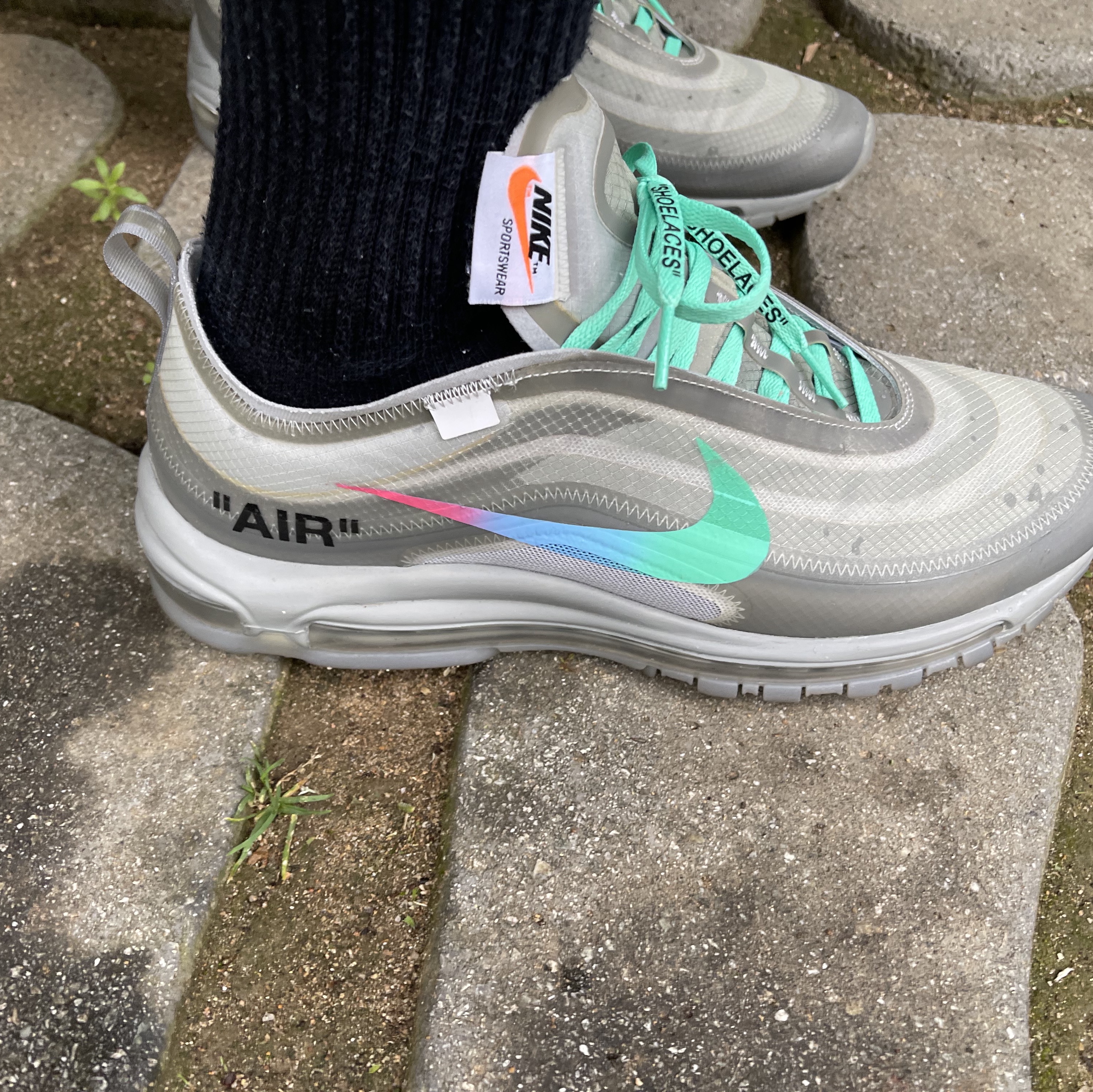 Nike x Off-White Air Max 97 Menta 착용 스타일 - 3
