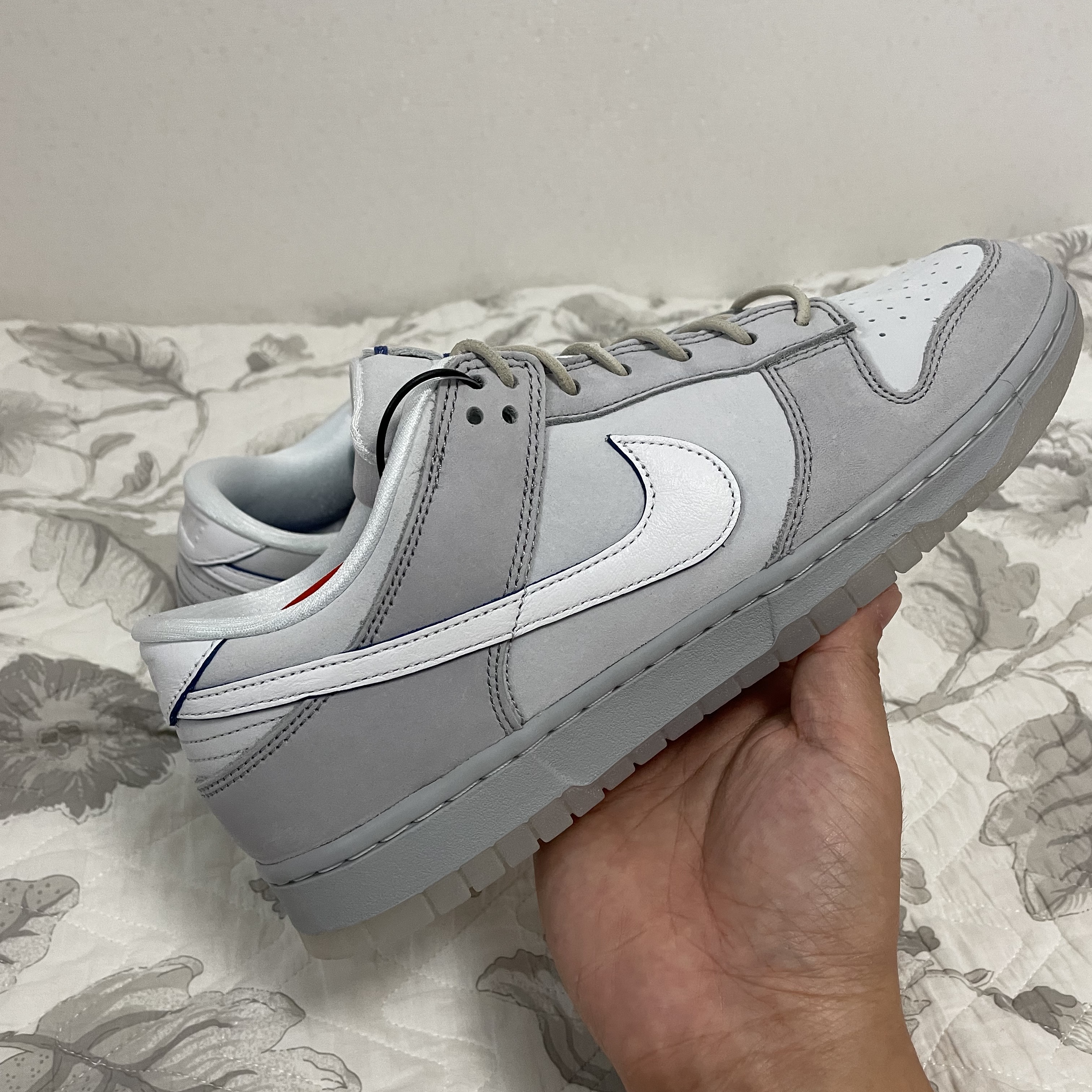 Nike Dunk Low Wolf Grey and Pure Platinum 착용 스타일 - 2