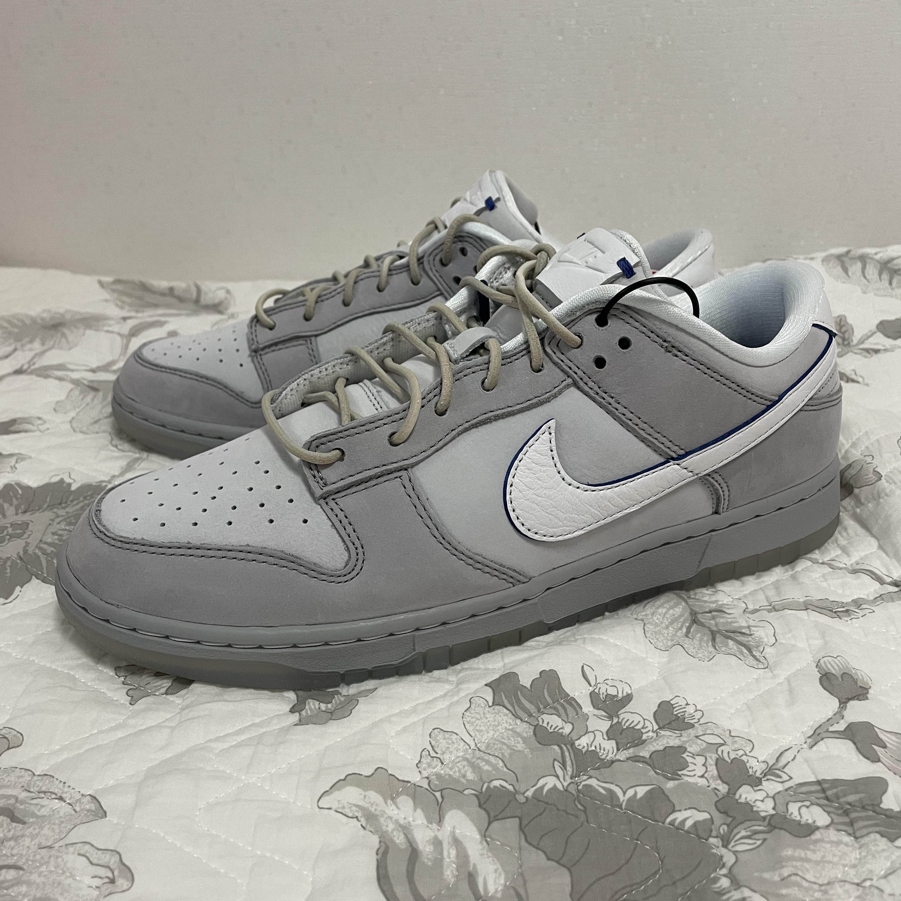 Nike Dunk Low Wolf Grey and Pure Platinum 착용 스타일 - 1