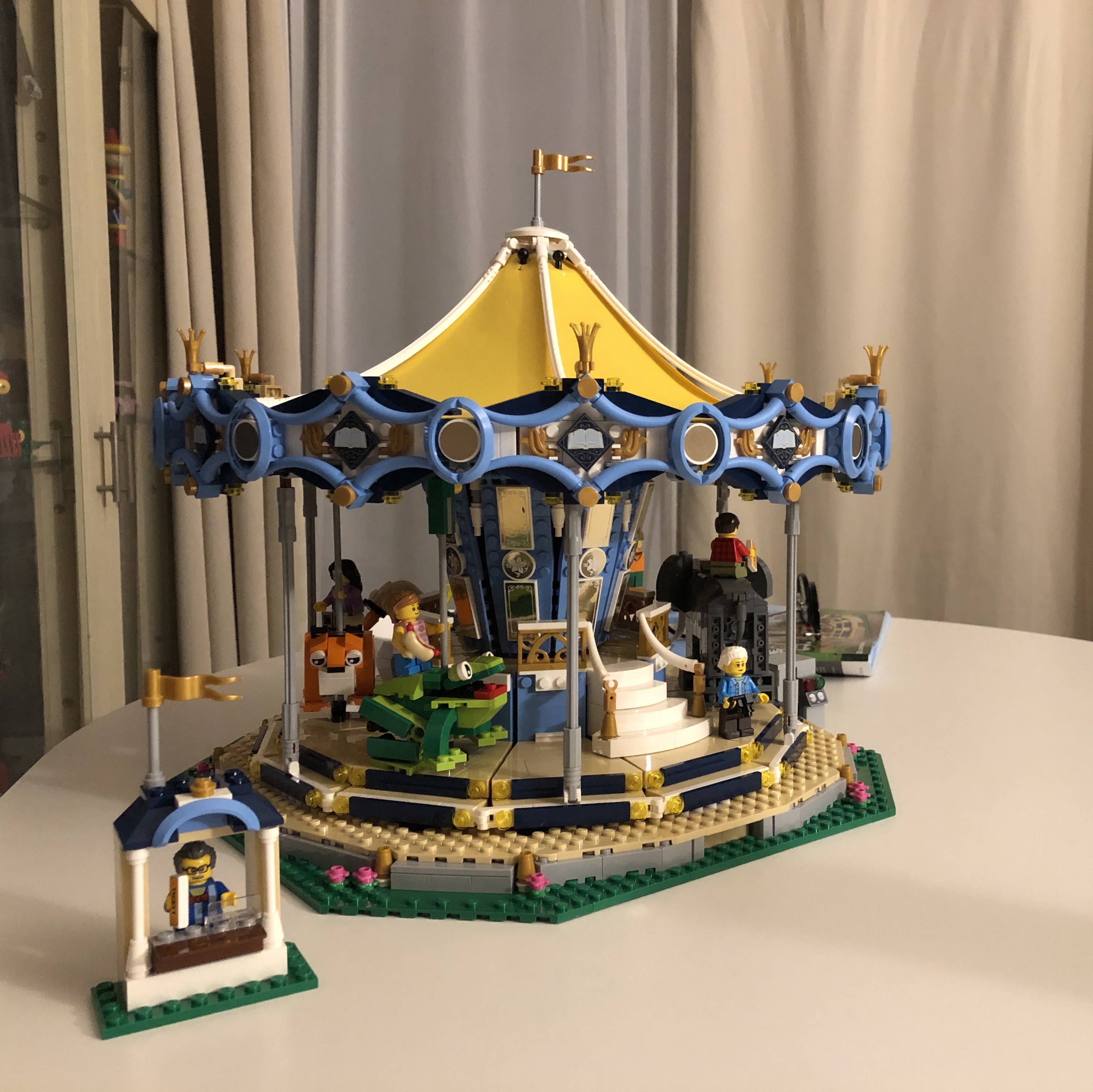 Lego Carousel 착용 스타일