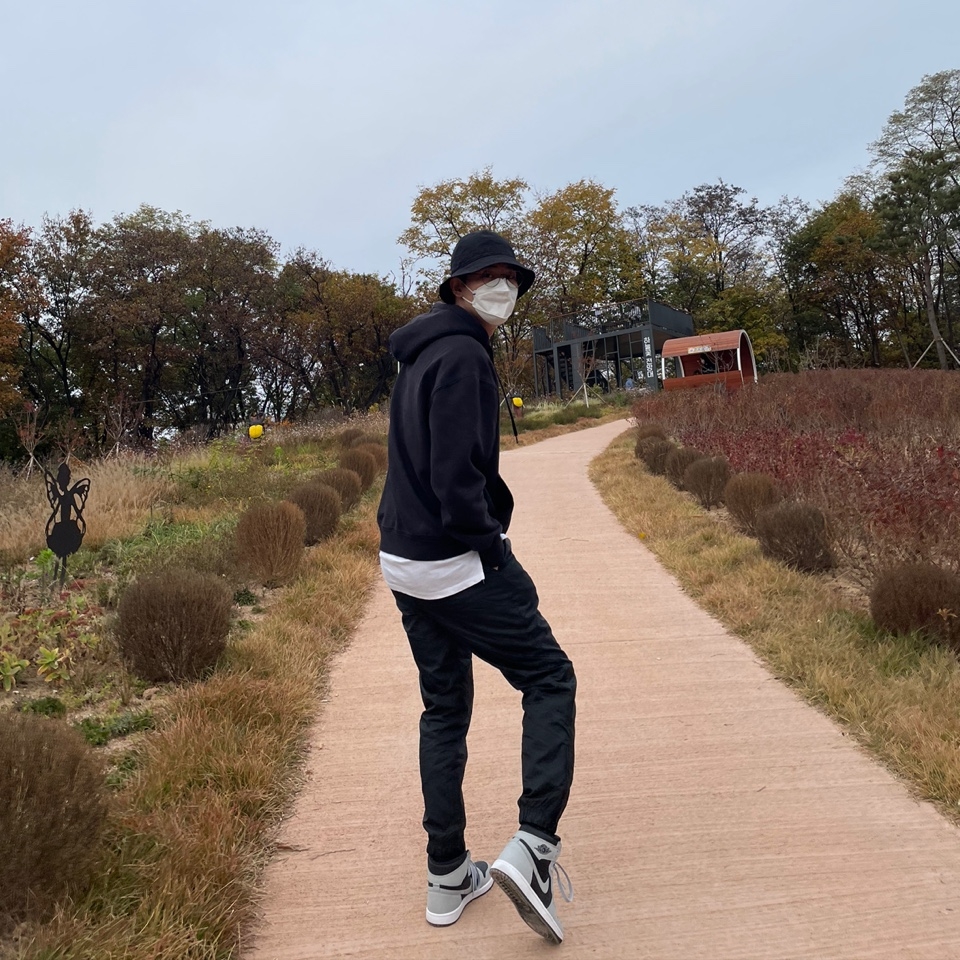 Jordan 1 Retro High OG Shadow 2.0 착용 스타일 - 3