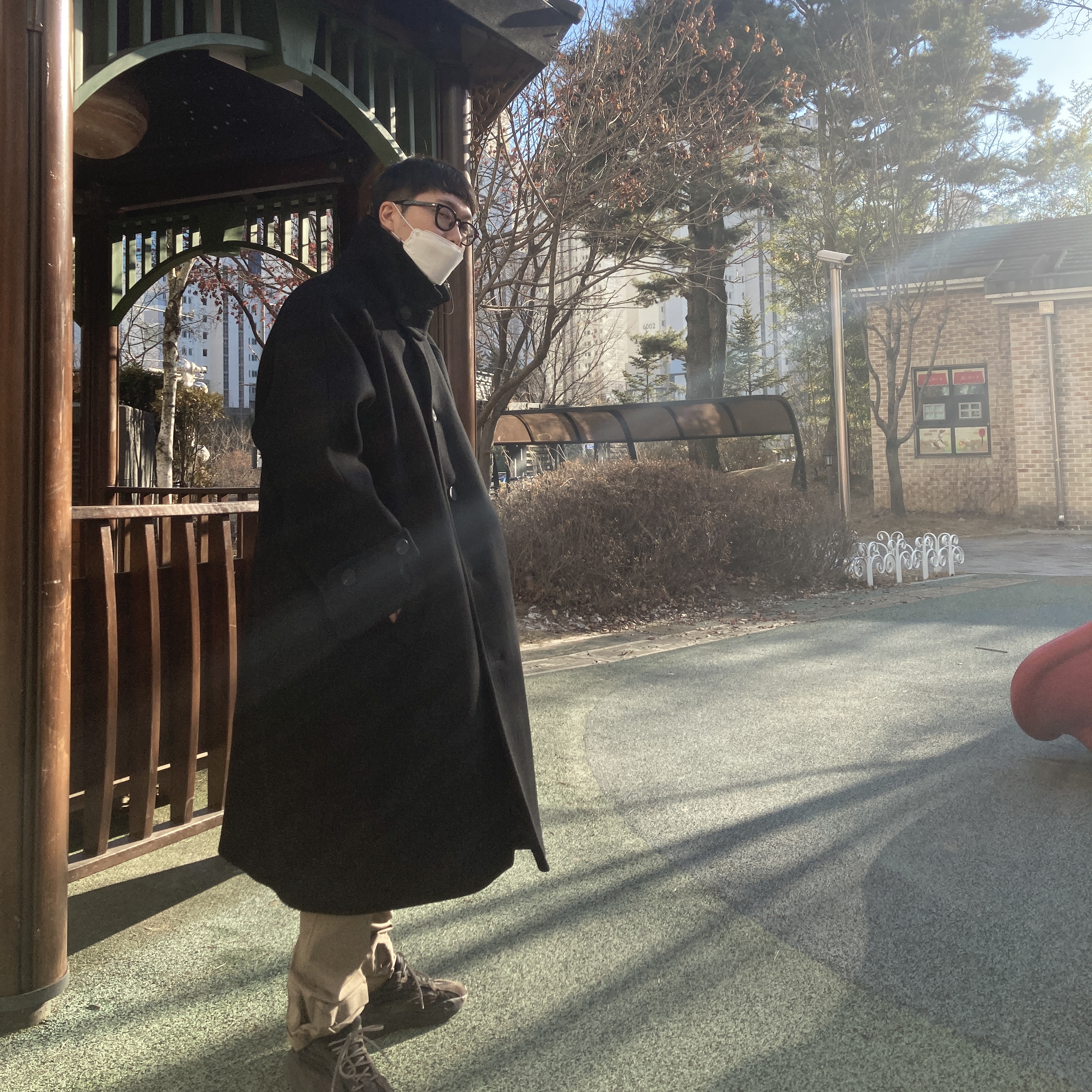 Undermycar Majanne Multi Button Oversized Wool Coat Black Oyster - 21FW, Adidas Yeezy Boost 700 V2 Vanta 2019 착용 스타일