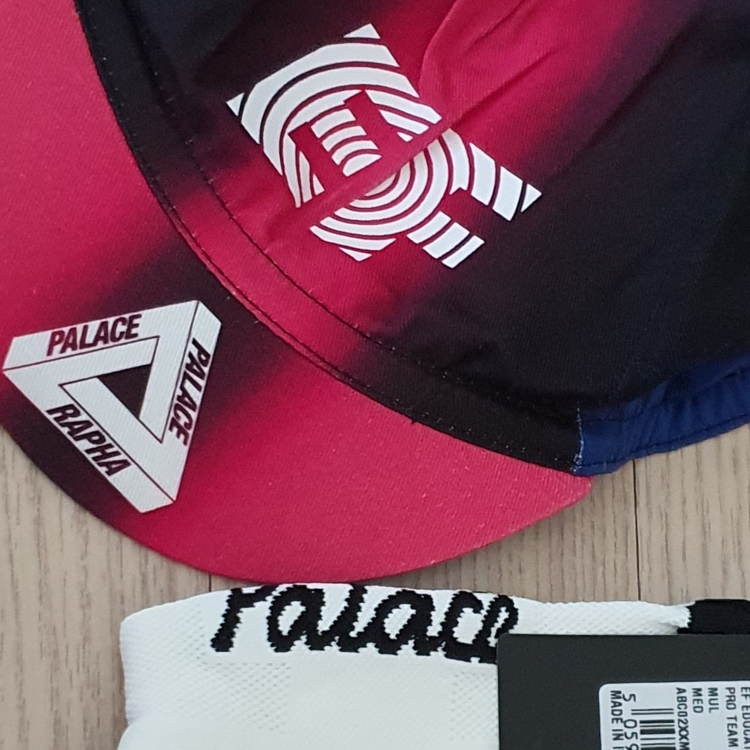 Palace x Rapha EF Education First Pro Team Socks Regular White - 22SS, Palace x Rapha EF Education First Cap Multi - 22SS 착용 스타일