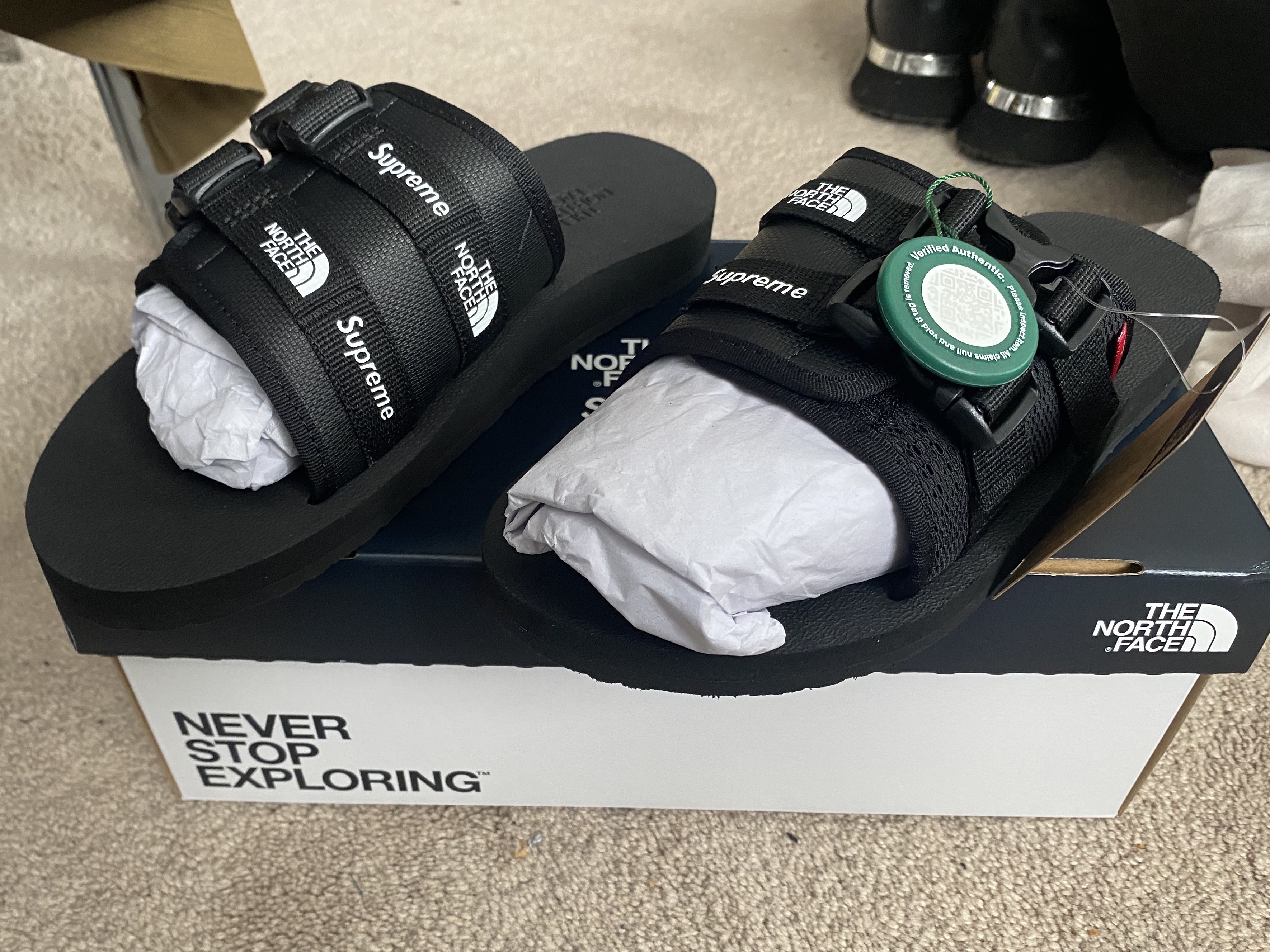Supreme x The North Face Trekking Sandal Black - 22SS 착용 스타일